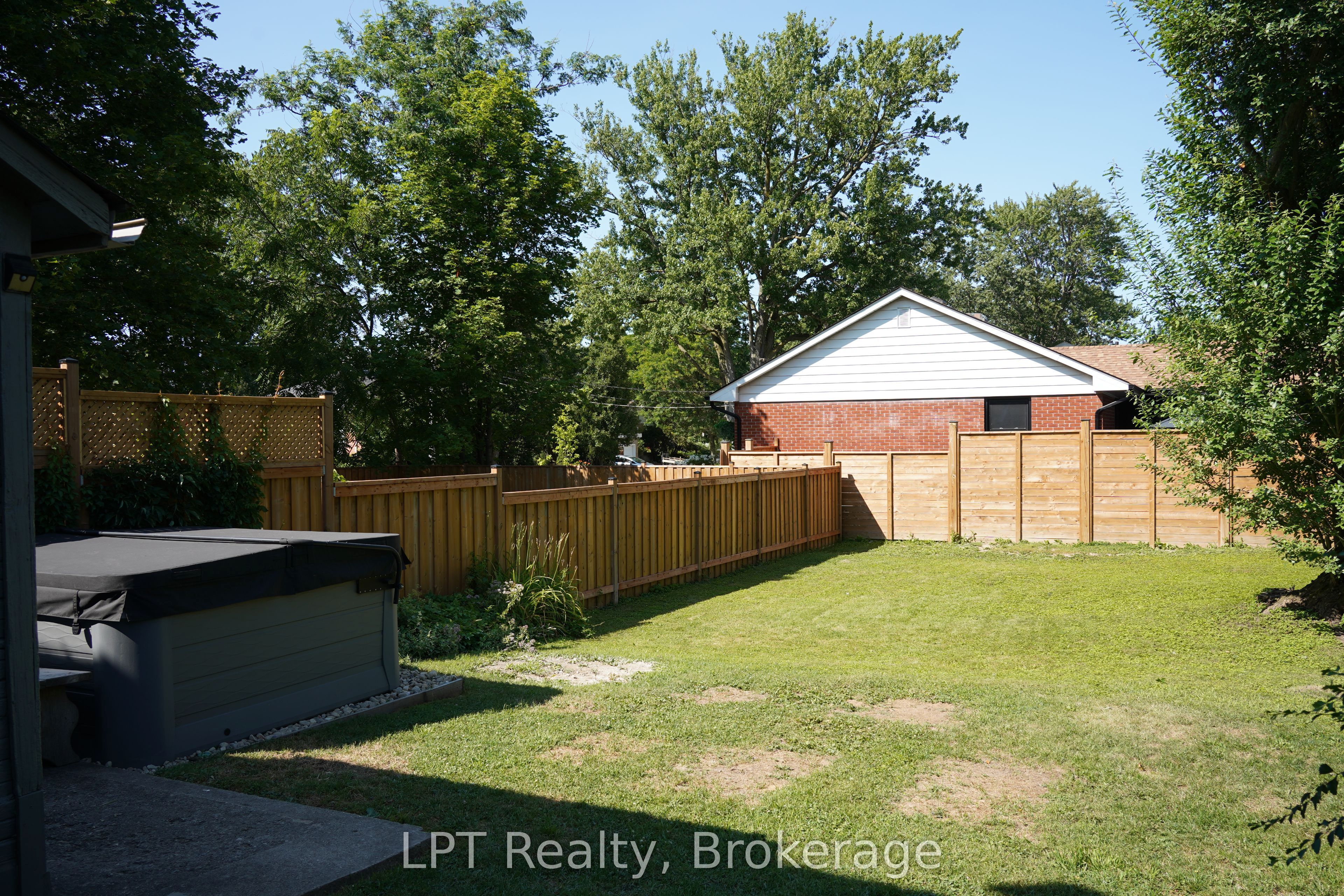 96 Charles Street Property Photo 34