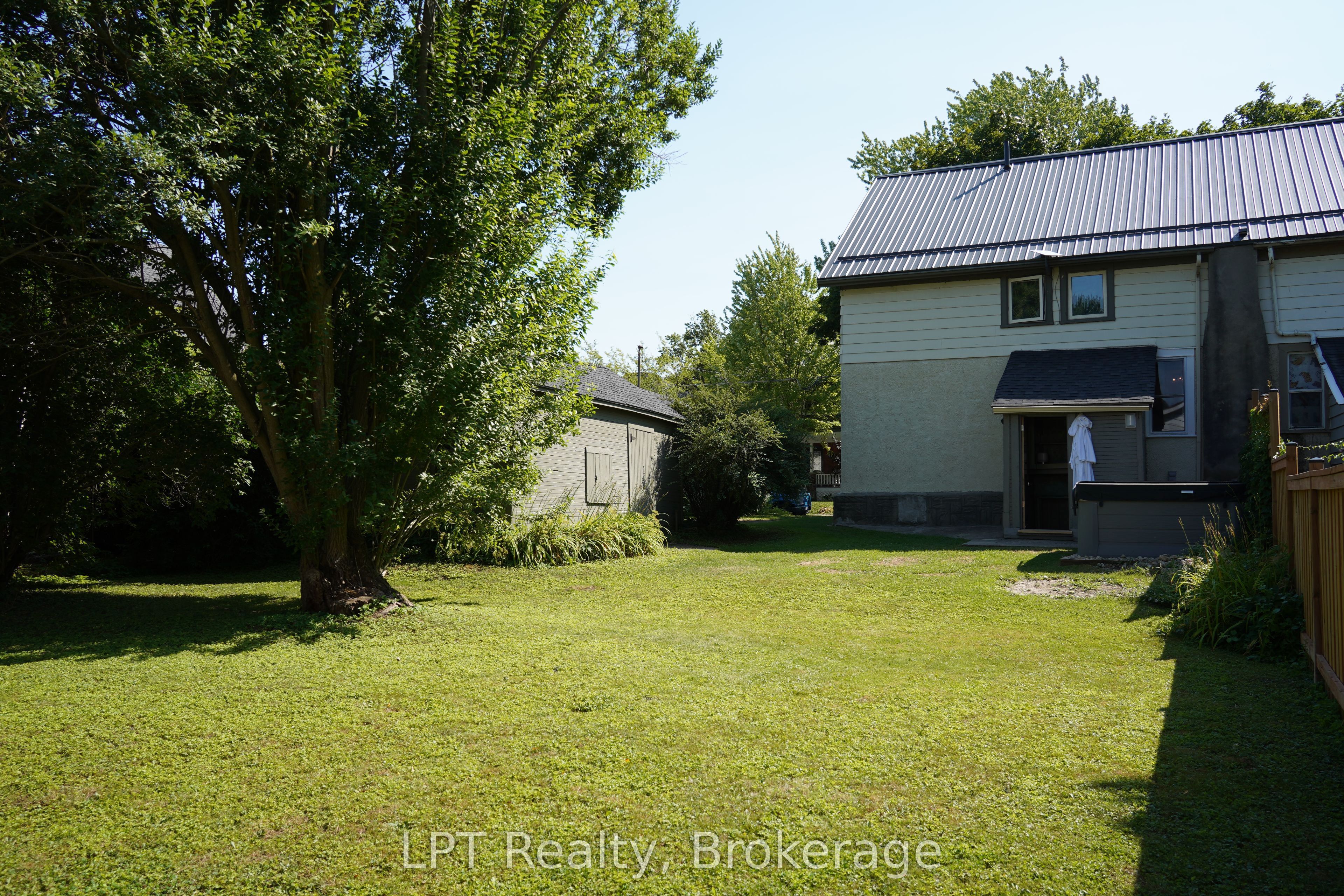 96 Charles Street Property Photo 35