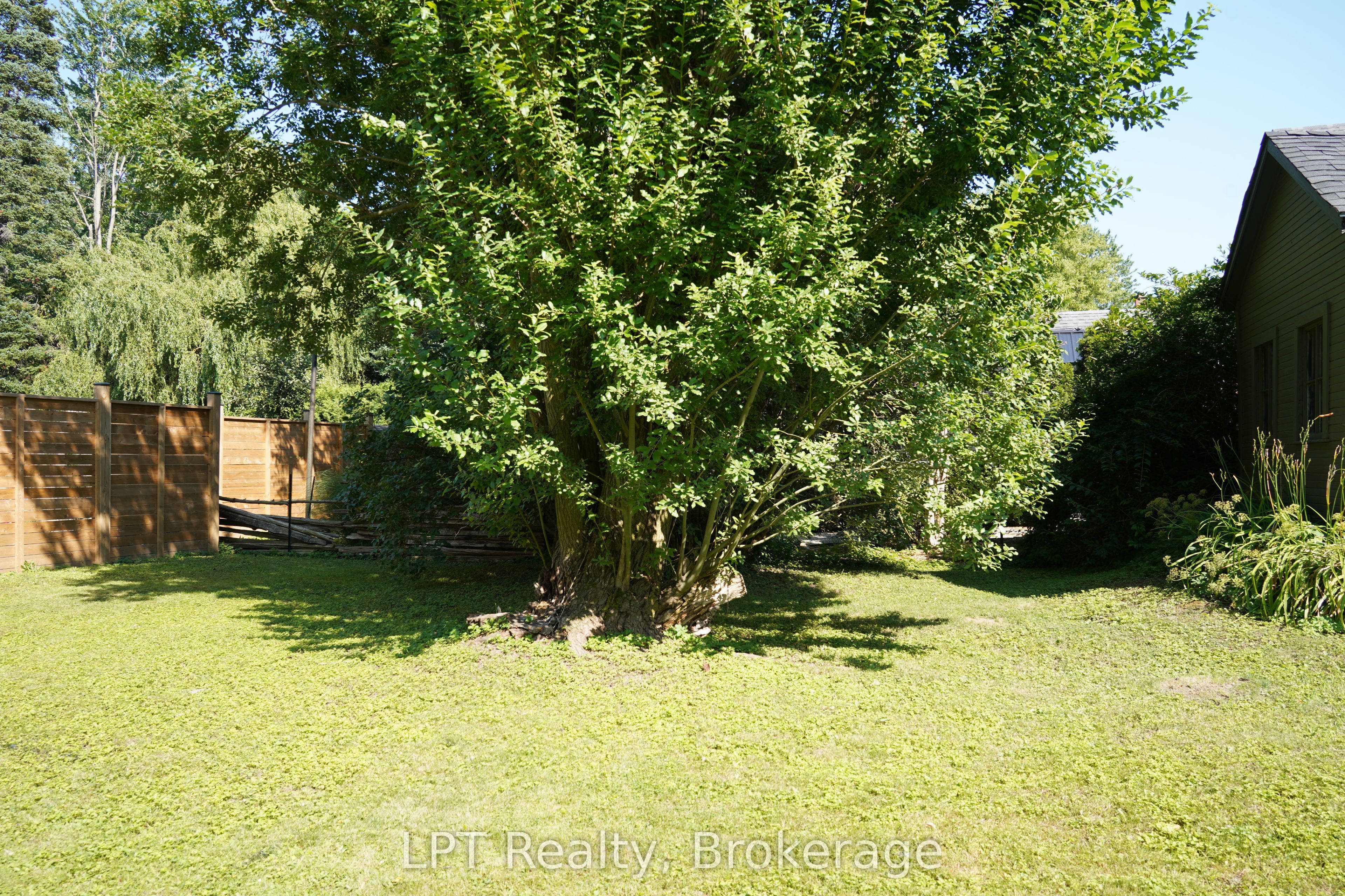 96 Charles Street Property Photo 37