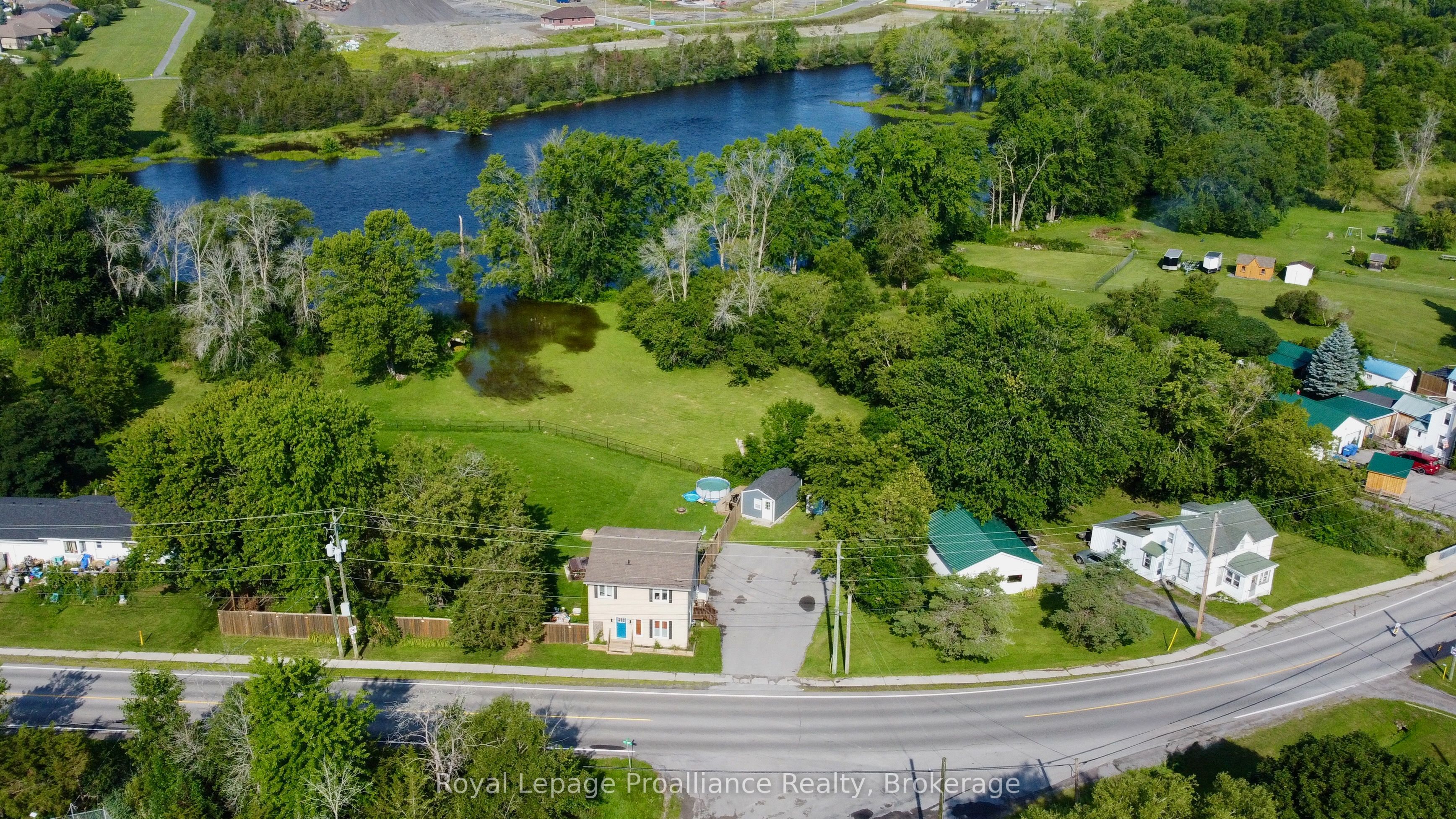 465 Cannifton Road Property Photo 3