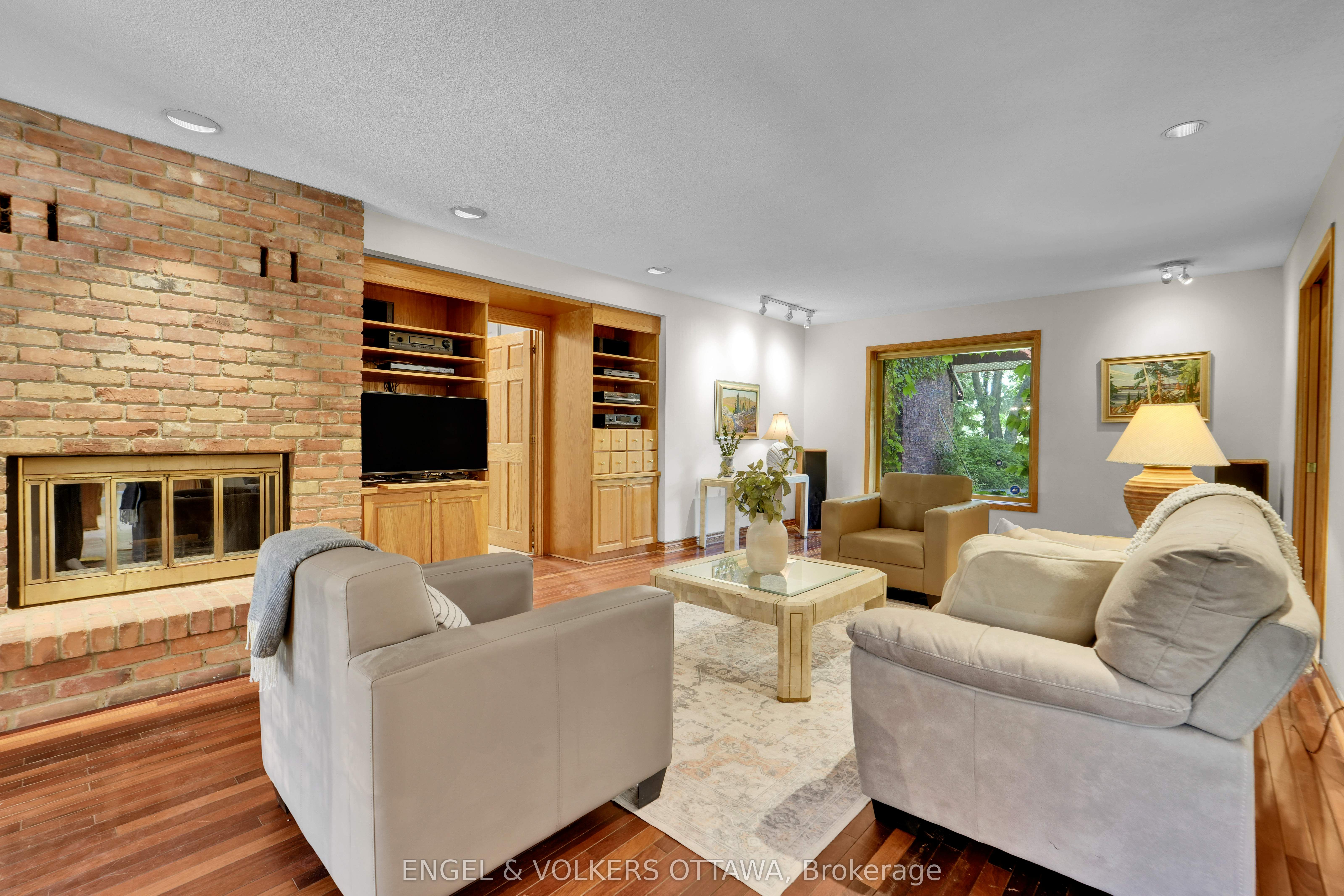 7 Mid Pines Grove Property Photo 12