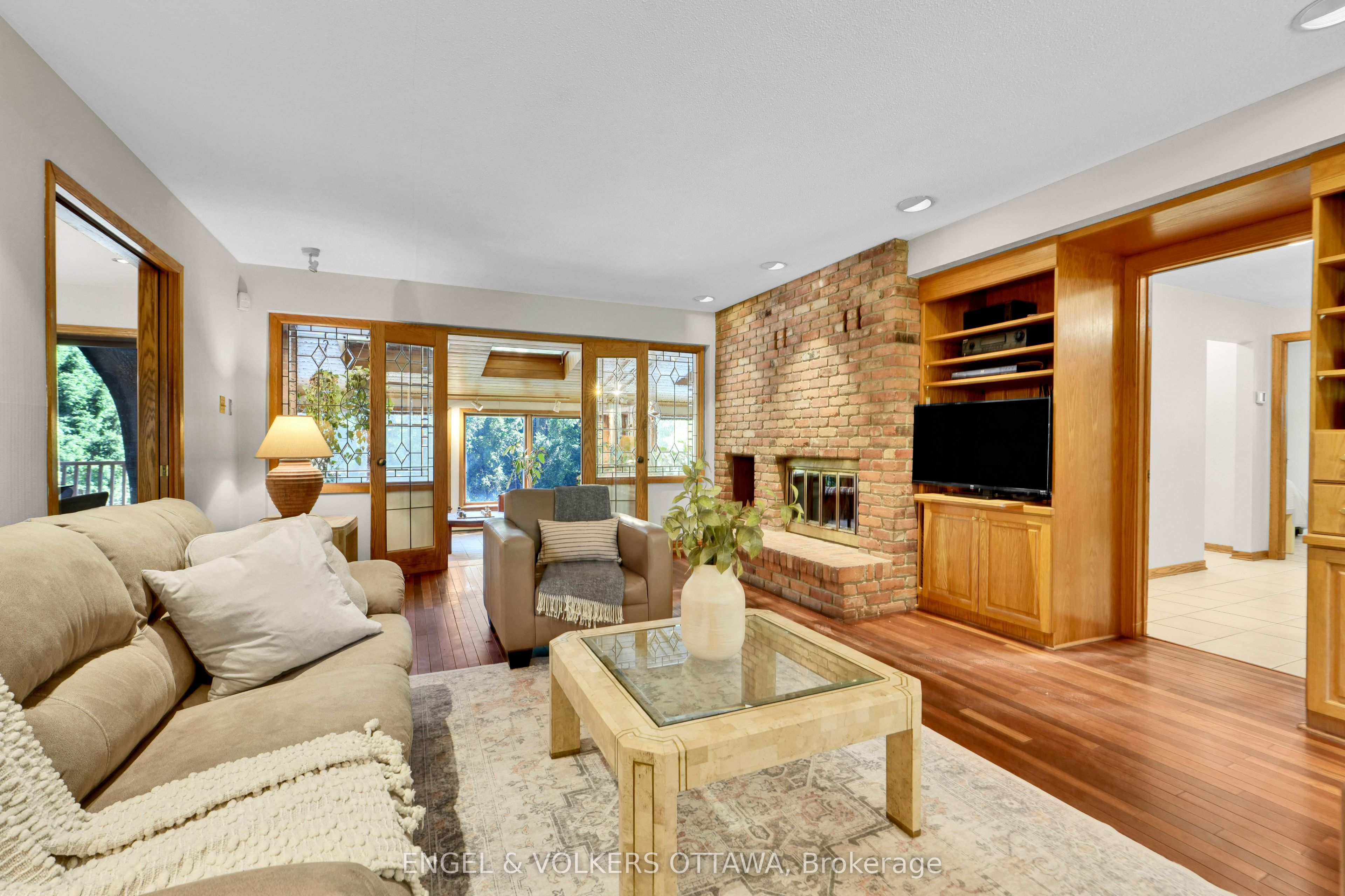 7 Mid Pines Grove Property Photo 13