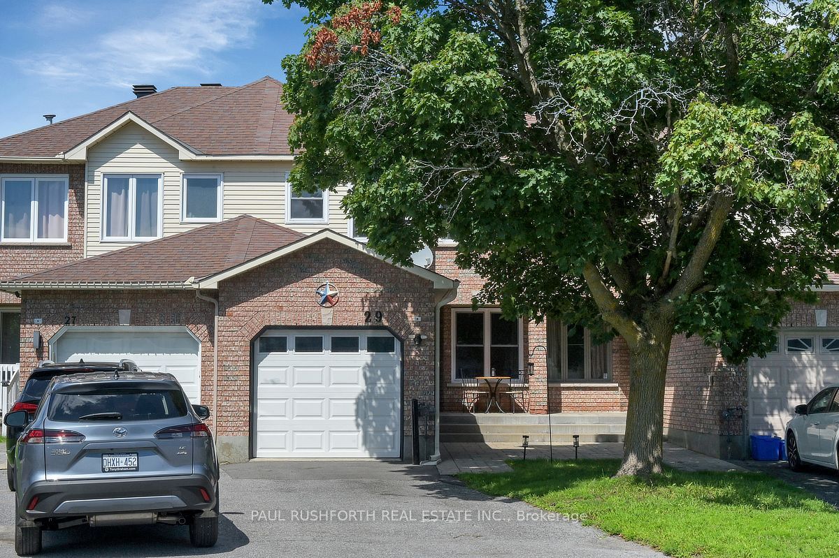 29 Grenadier Way Property Photo 1