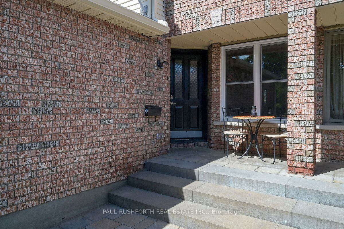 29 Grenadier Way Property Photo 3