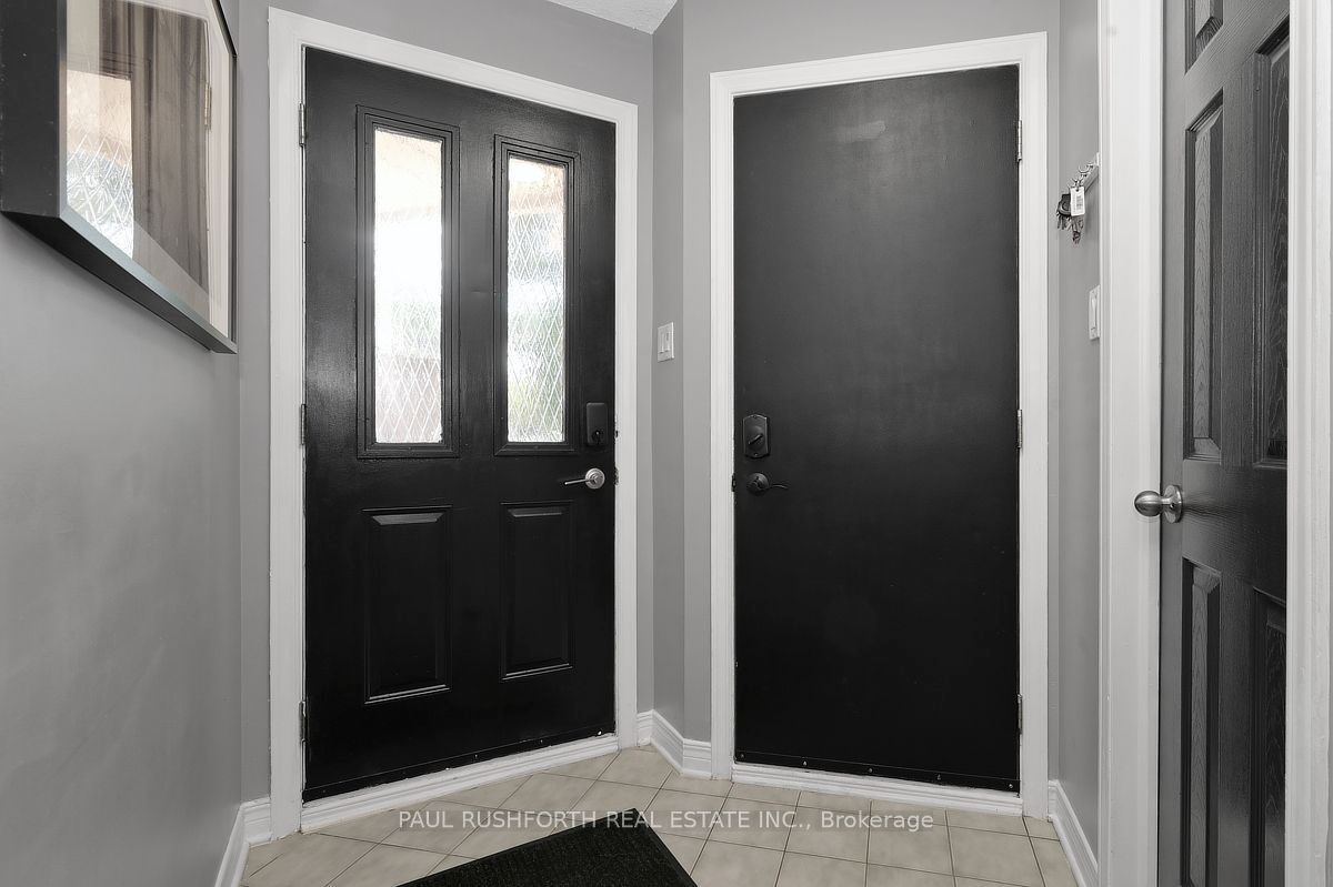 29 Grenadier Way Property Photo 4