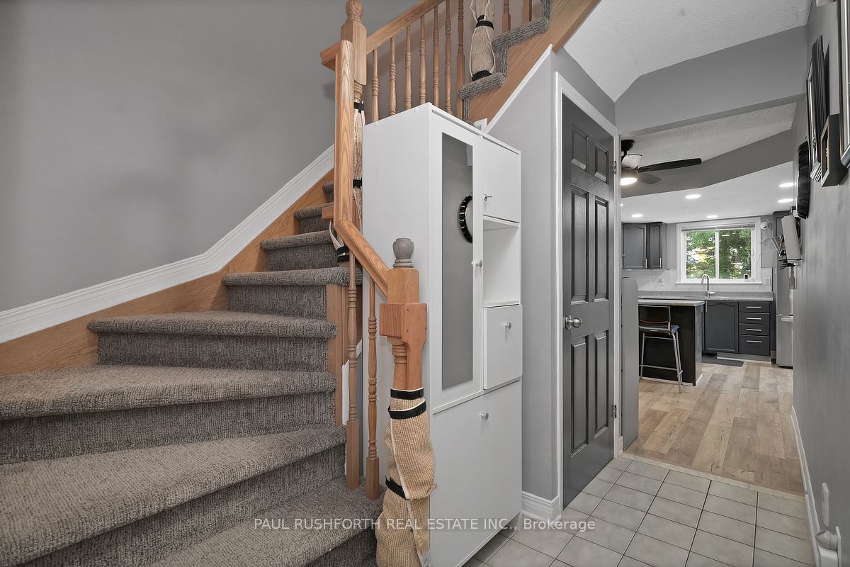 29 Grenadier Way Property Photo 5