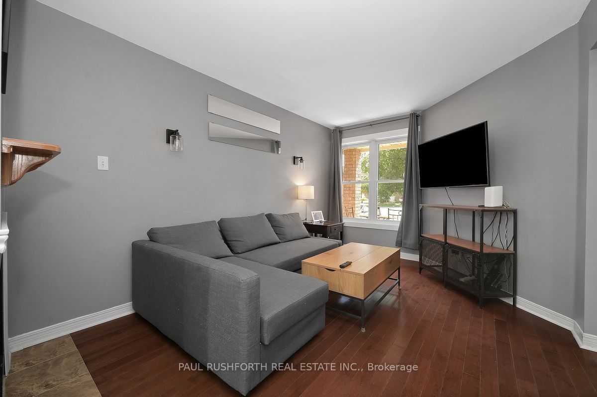 29 Grenadier Way Property Photo 6