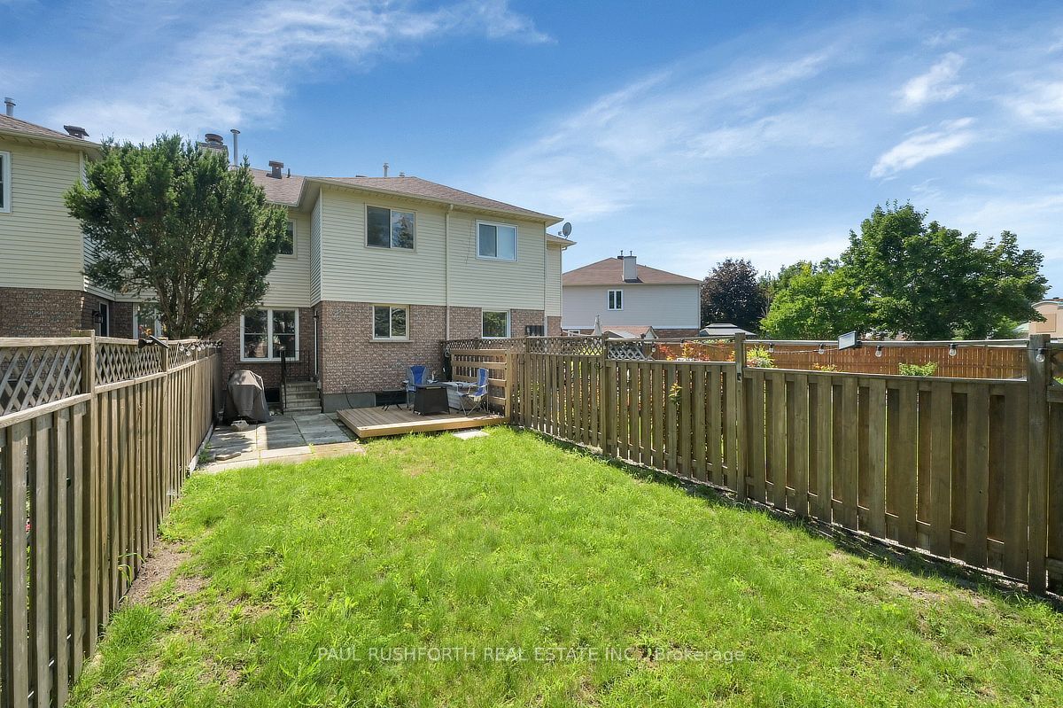 29 Grenadier Way Property Photo 26