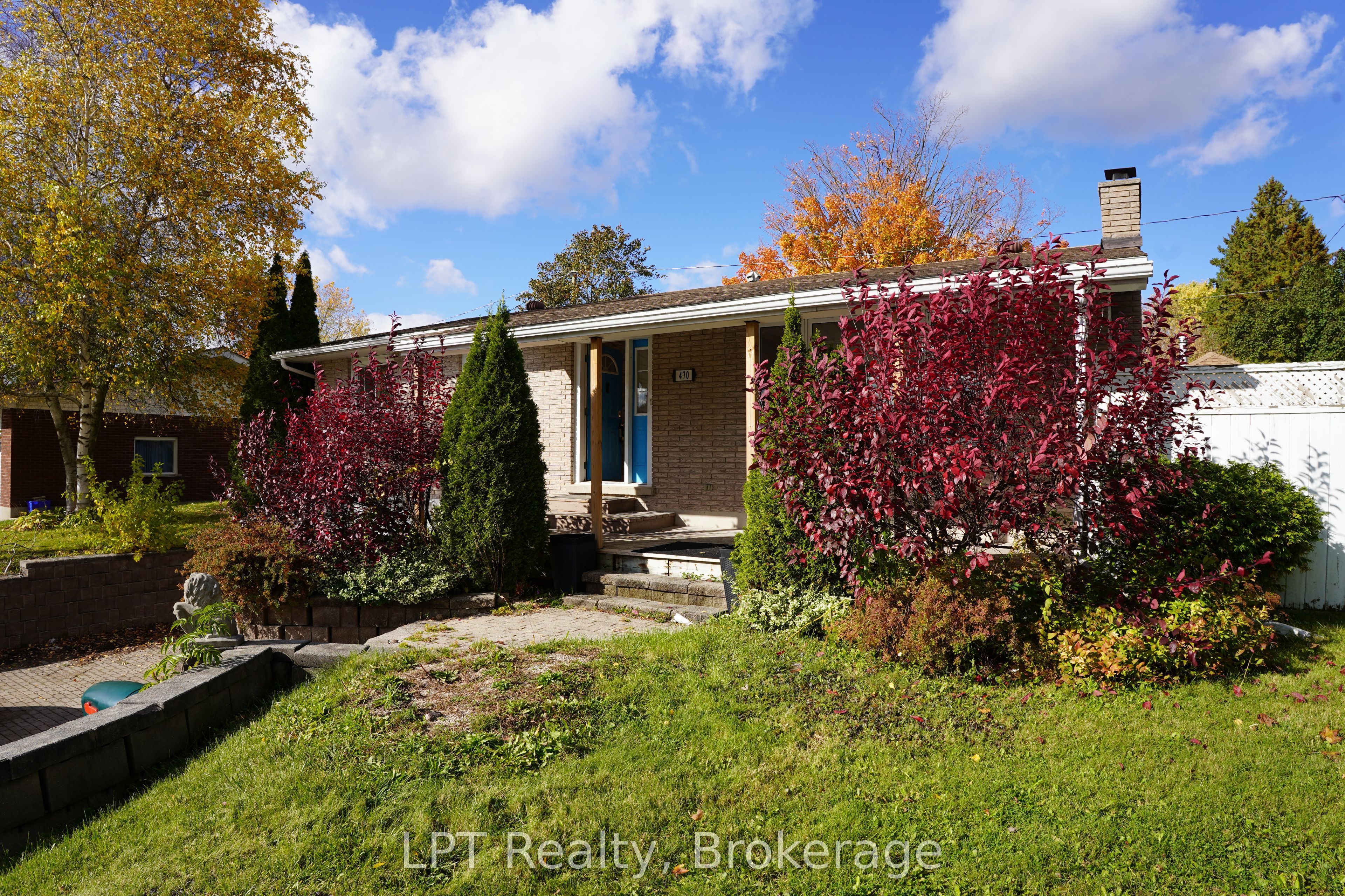 470 7th Street Property Photo 1
