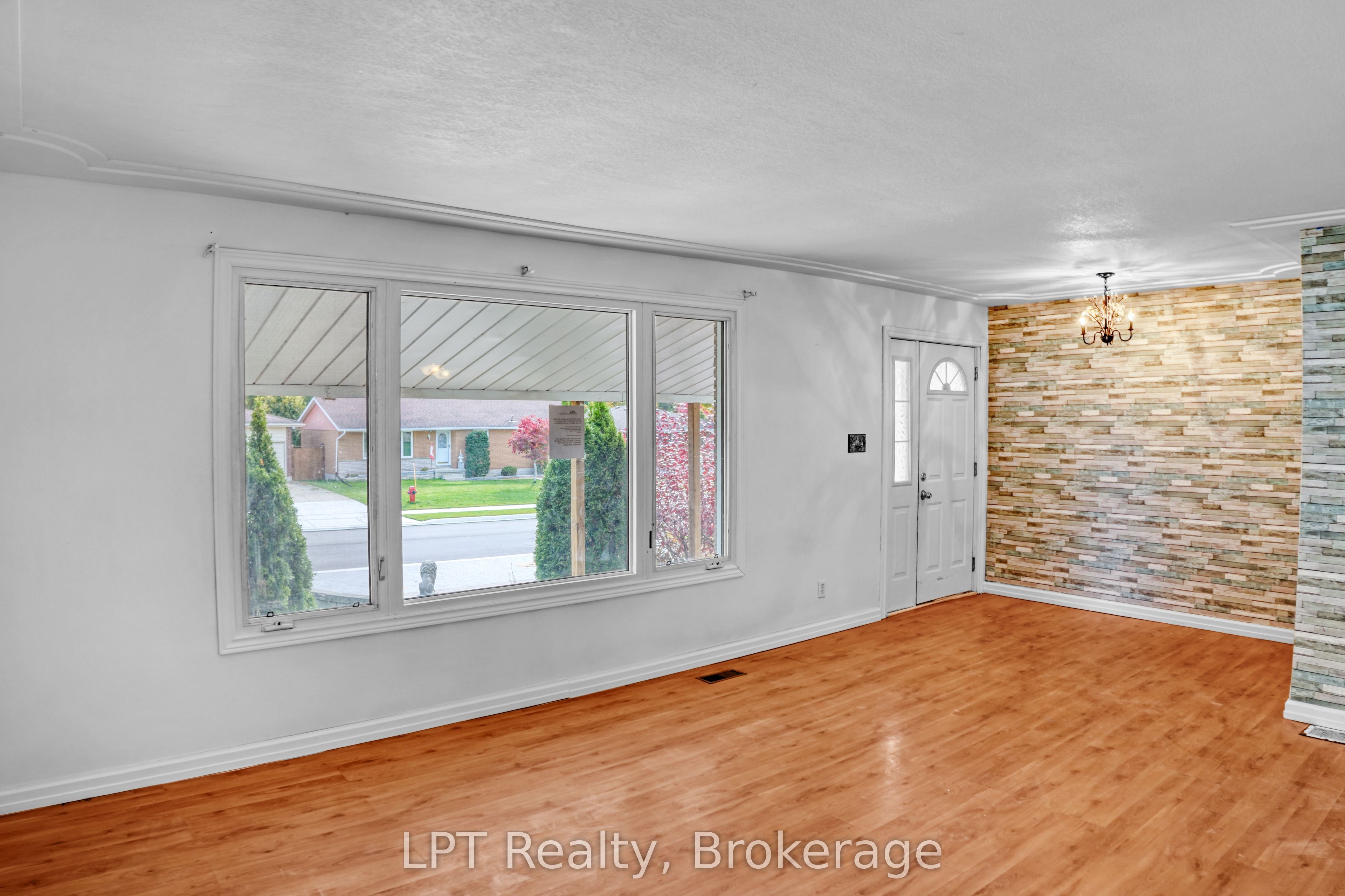 470 7th Street Property Photo 12