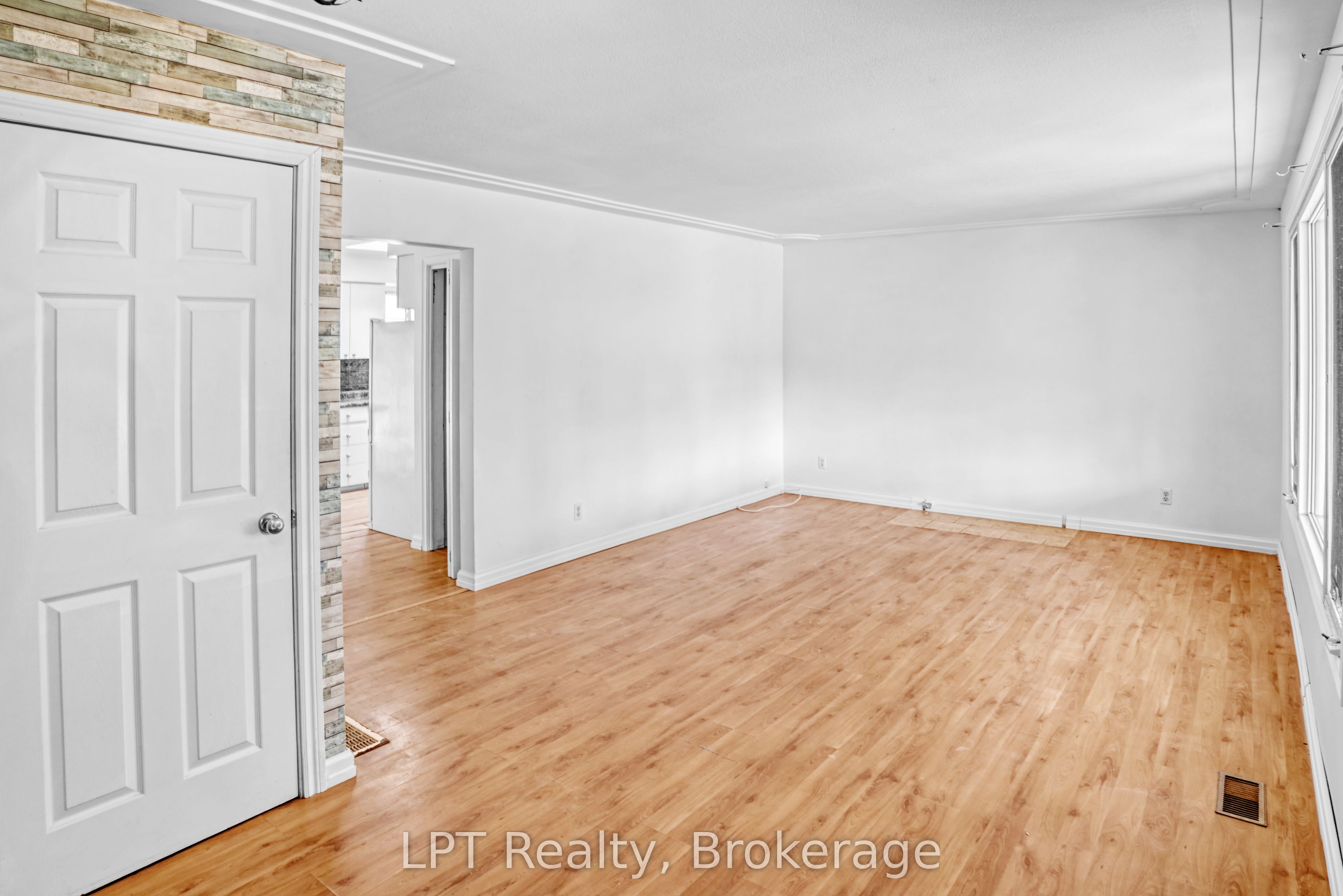470 7th Street Property Photo 13