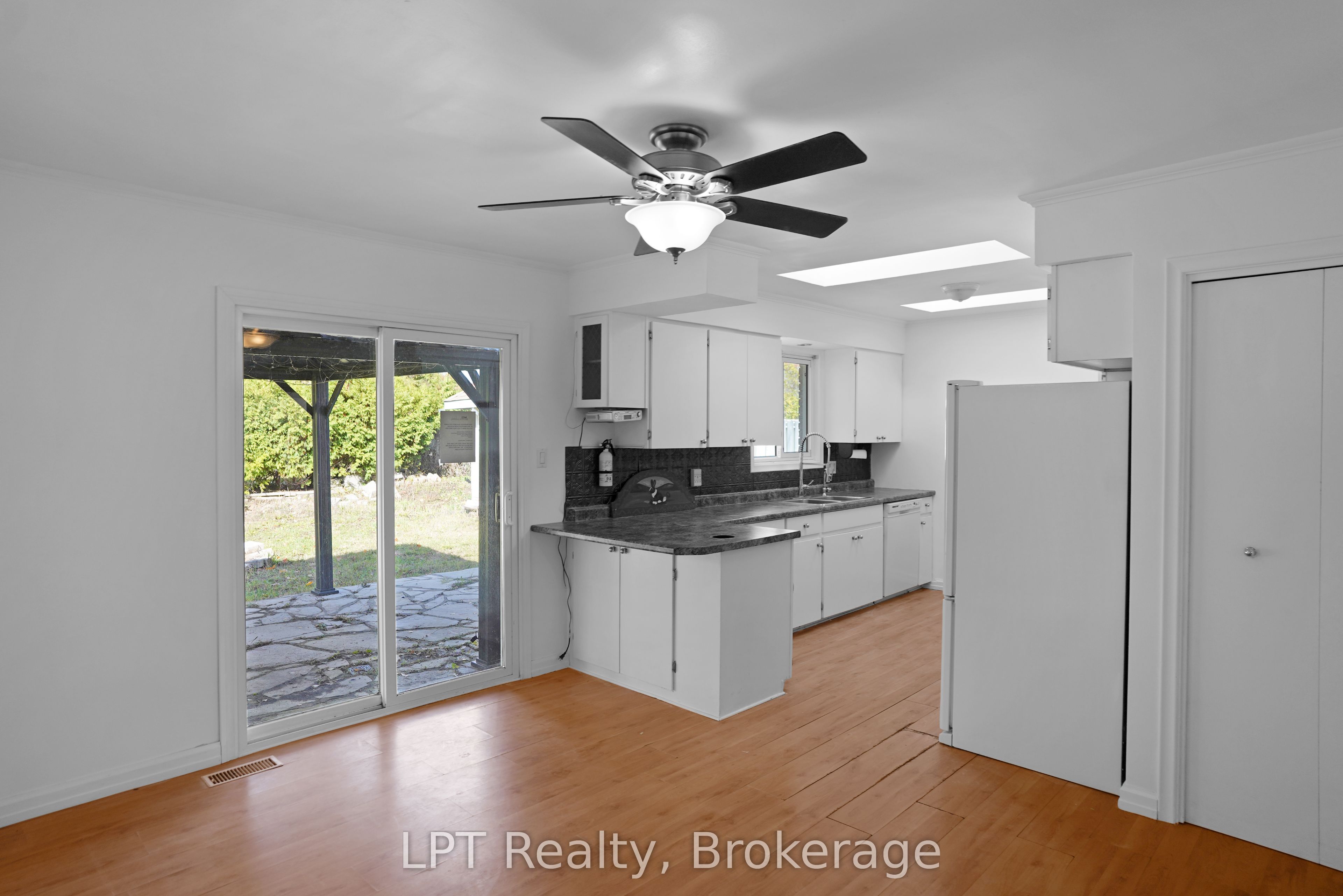 470 7th Street Property Photo 15