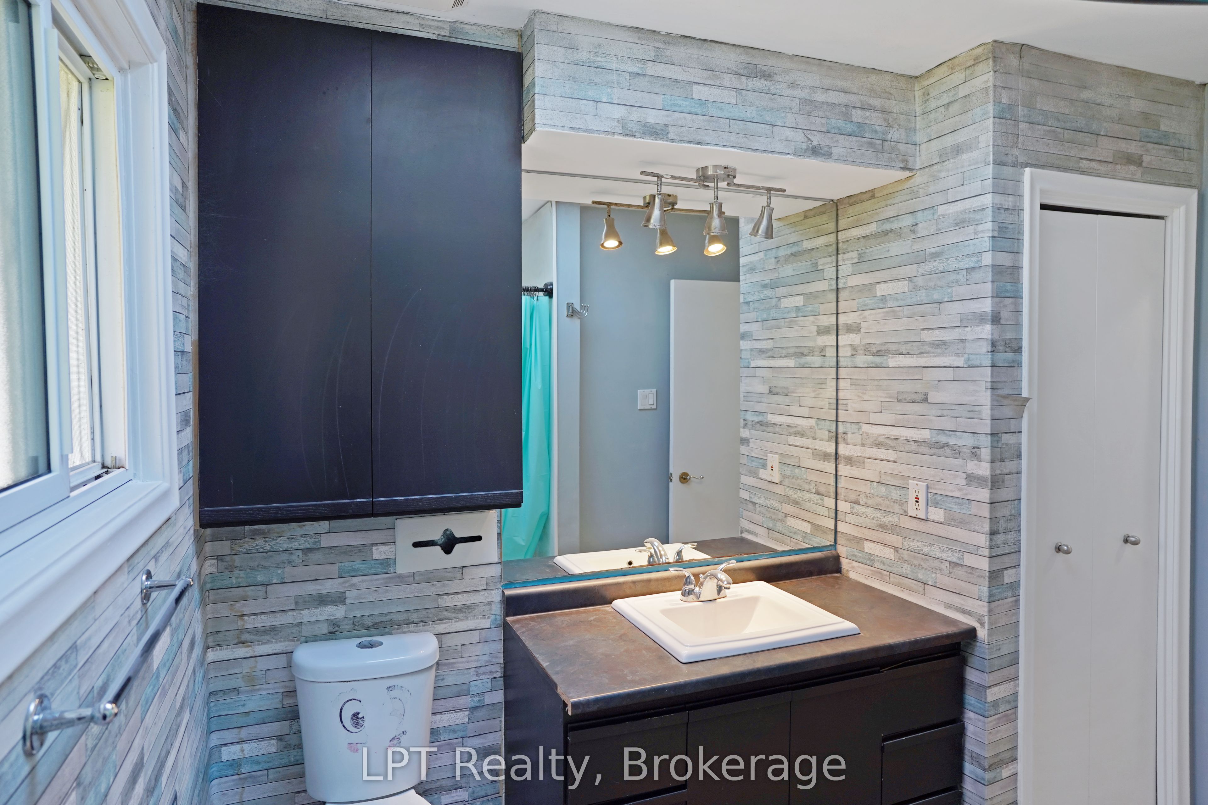 470 7th Street Property Photo 28