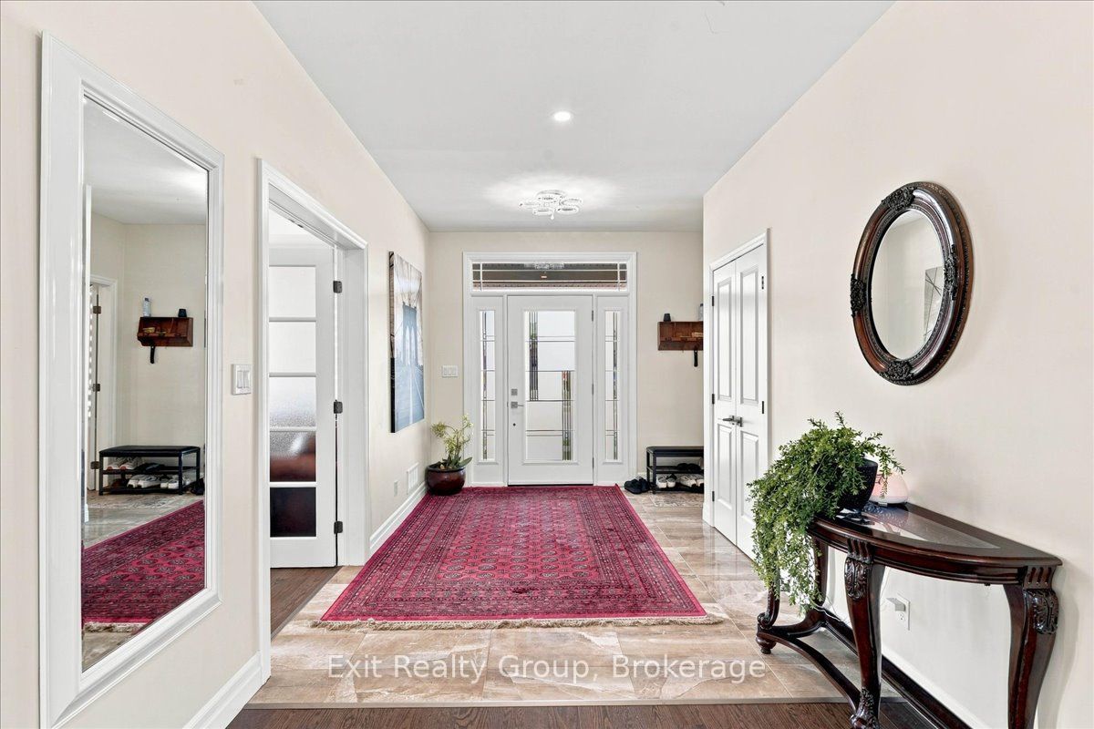 9 Wims Way Property Photo 4