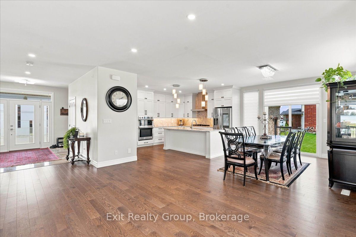 9 Wims Way Property Photo 15