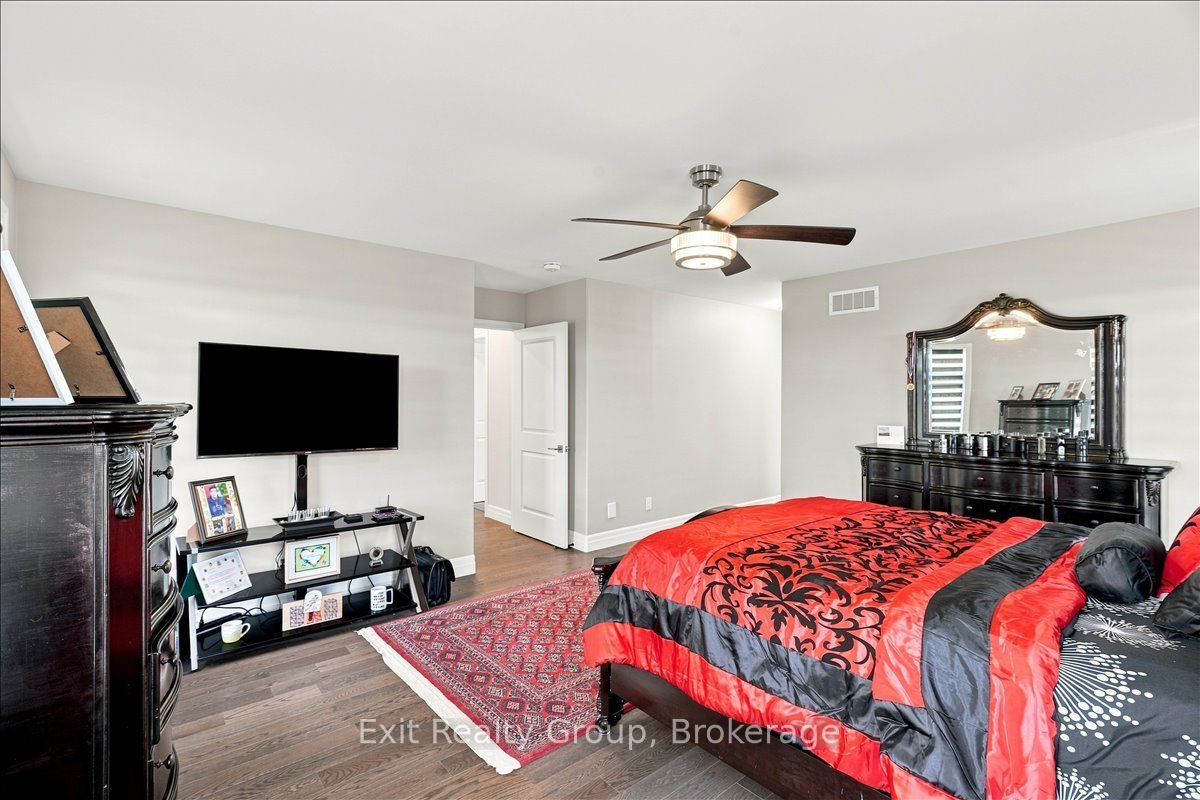 9 Wims Way Property Photo 27