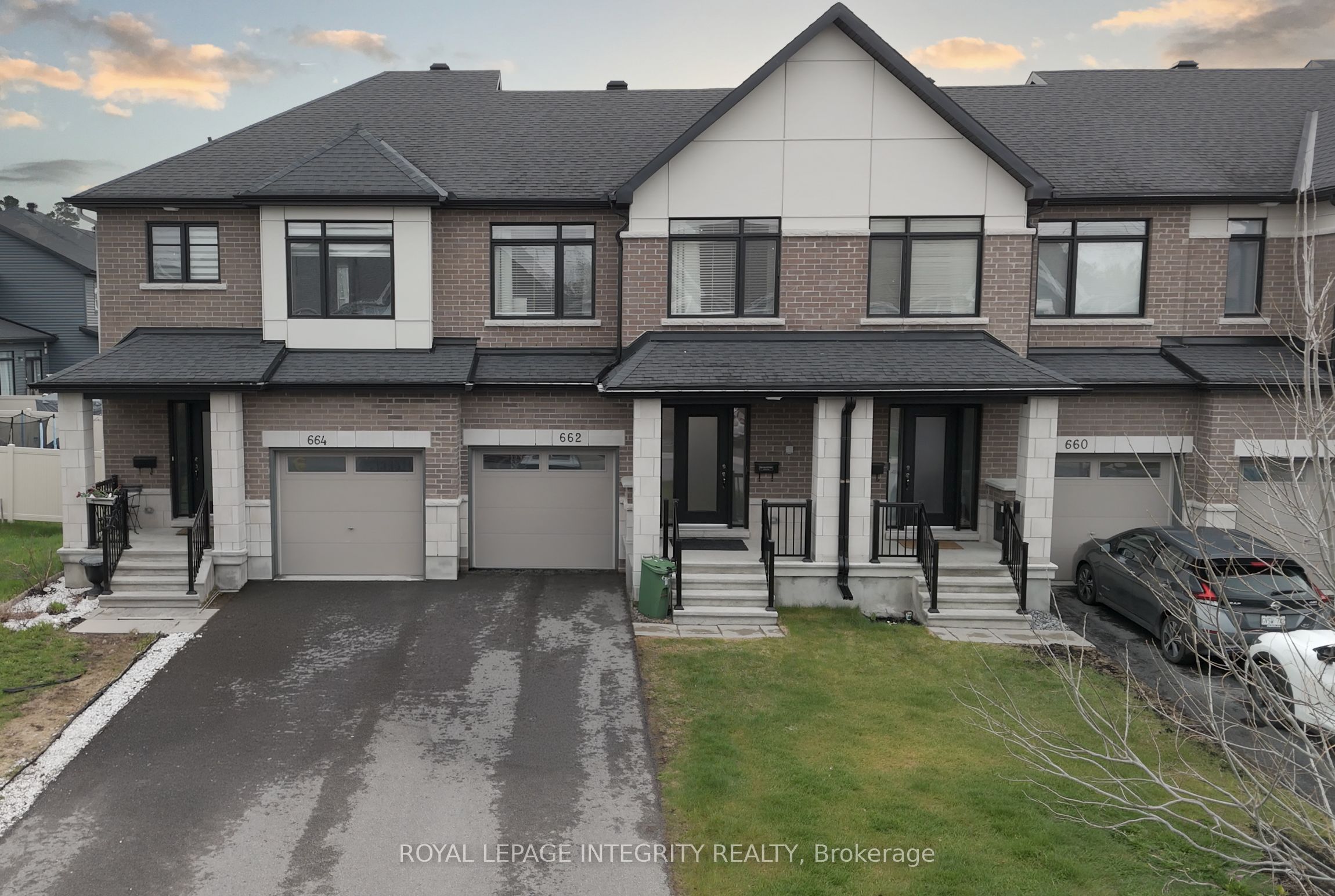 662 Putney Crescent Property Photo 1