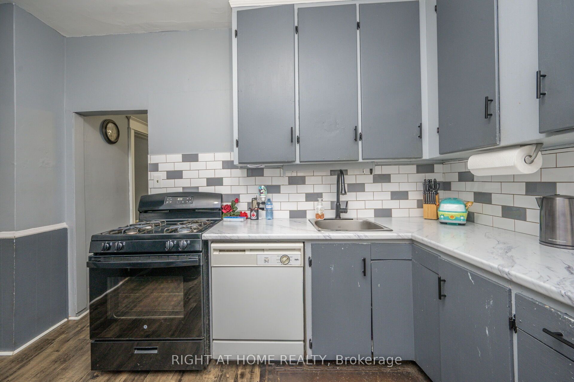 372 Beach Road Property Photo 14