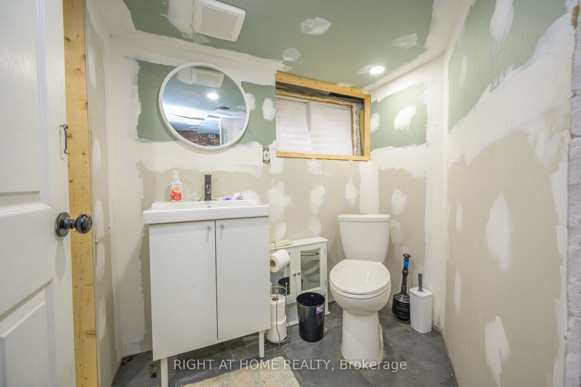 372 Beach Road Property Photo 39