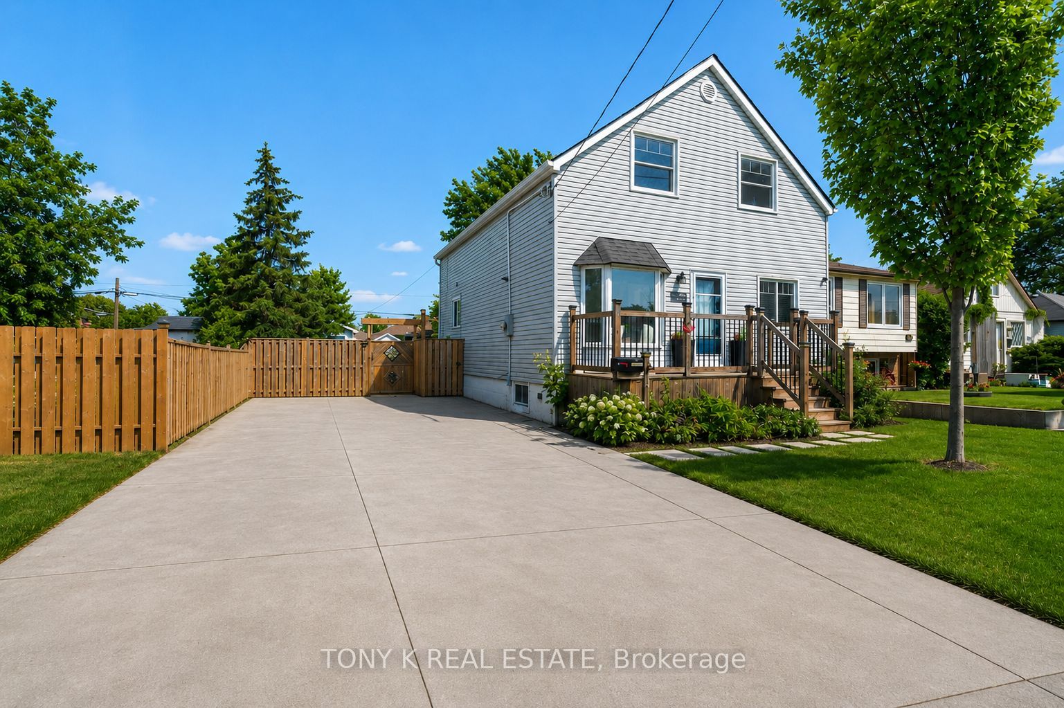 420 Waverly Street Property Photo 1