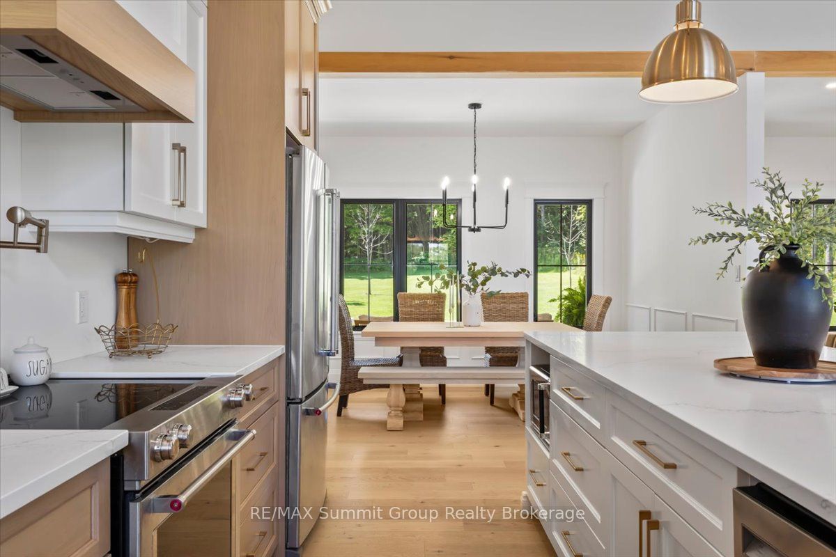 344535 North Line Property Photo 10