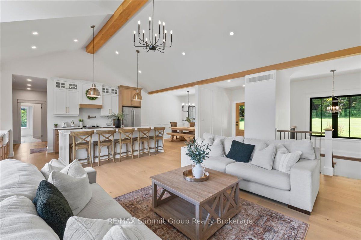 344535 North Line Property Photo 14