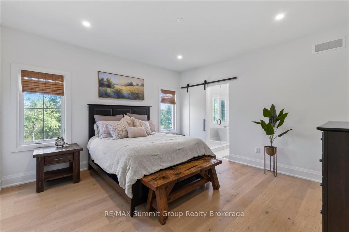 344535 North Line Property Photo 16