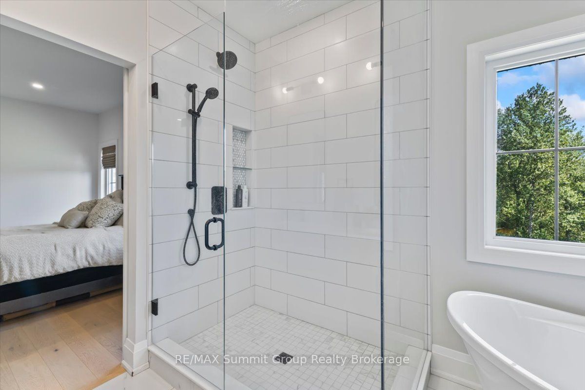 344535 North Line Property Photo 19