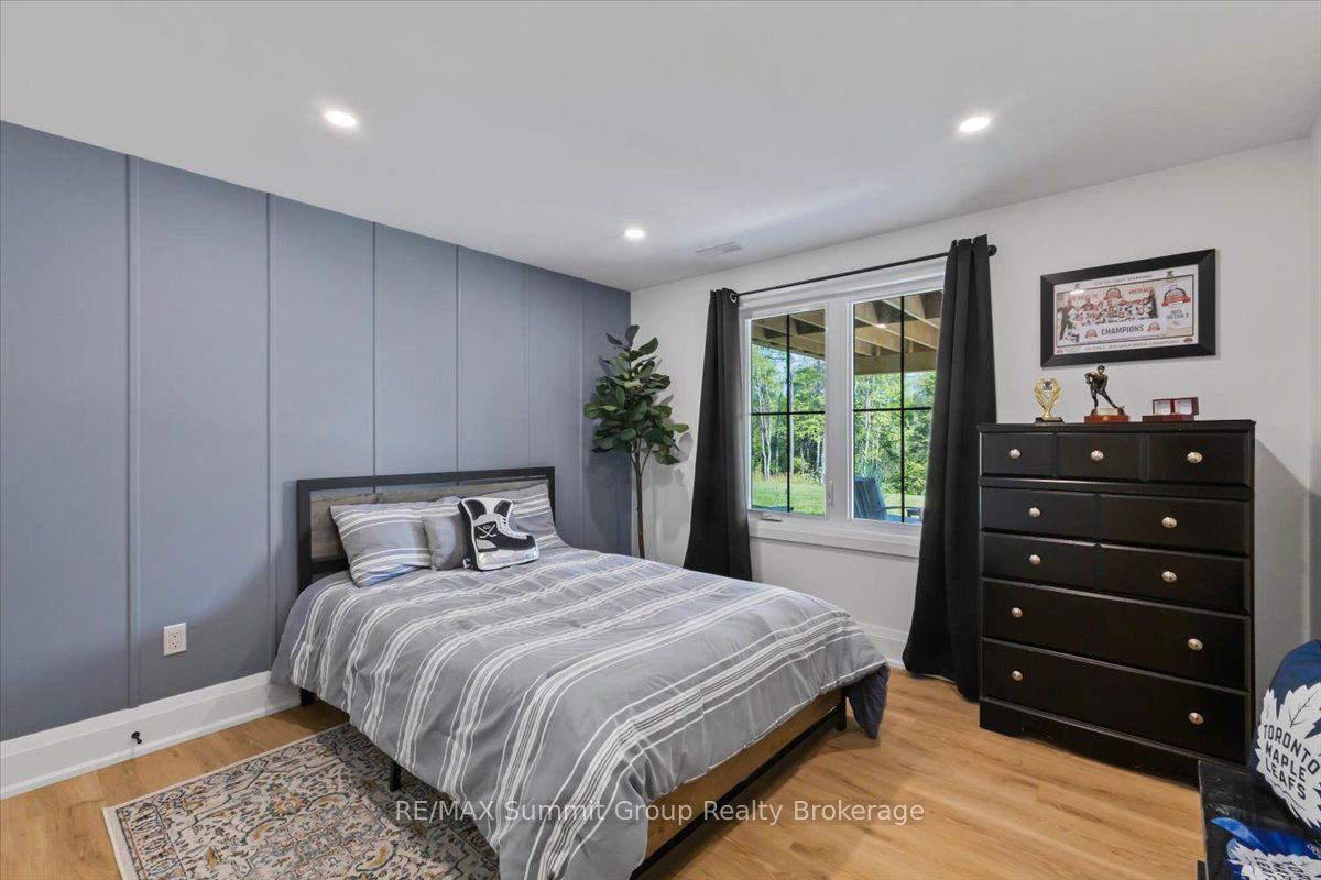 344535 North Line Property Photo 21