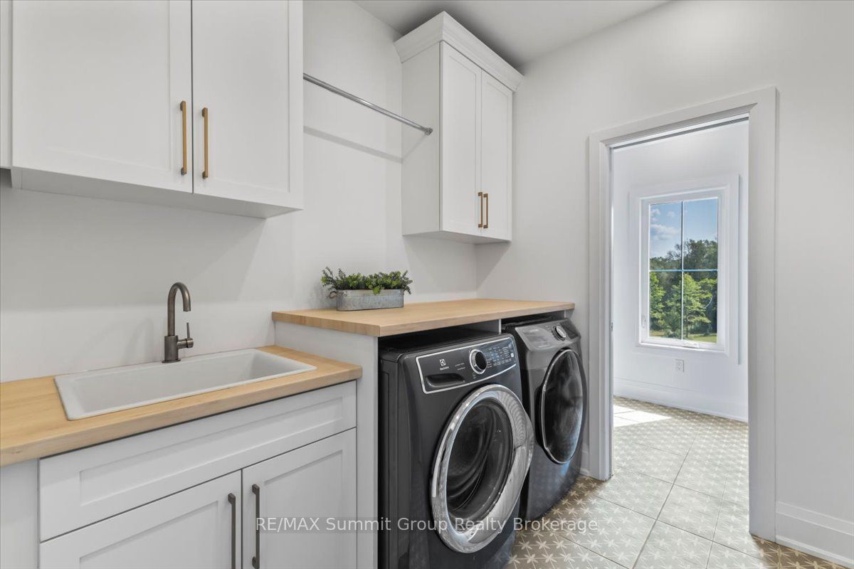 344535 North Line Property Photo 25