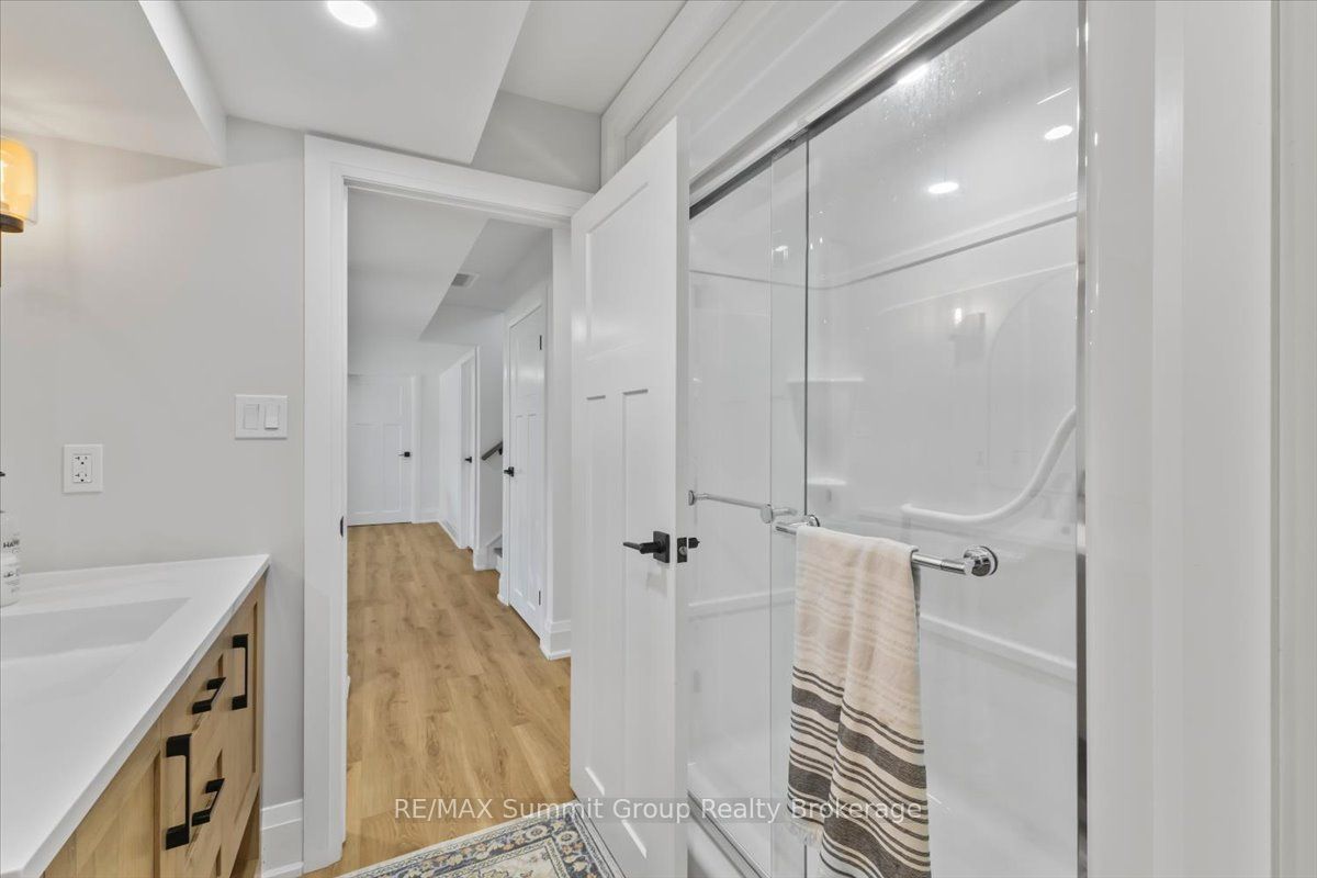 344535 North Line Property Photo 33