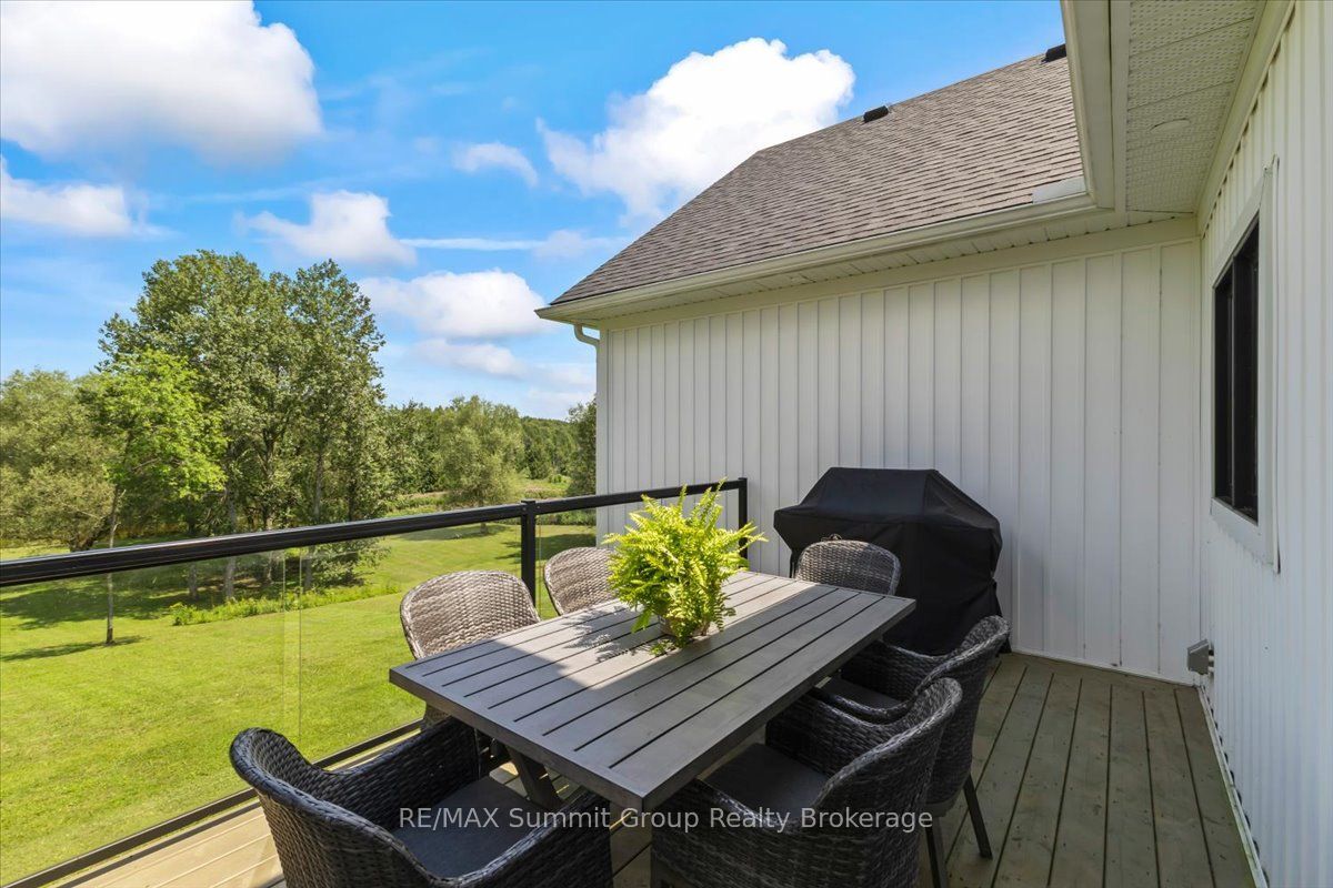 344535 North Line Property Photo 41