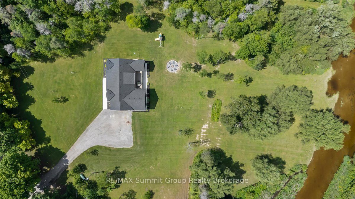 344535 North Line Property Photo 47