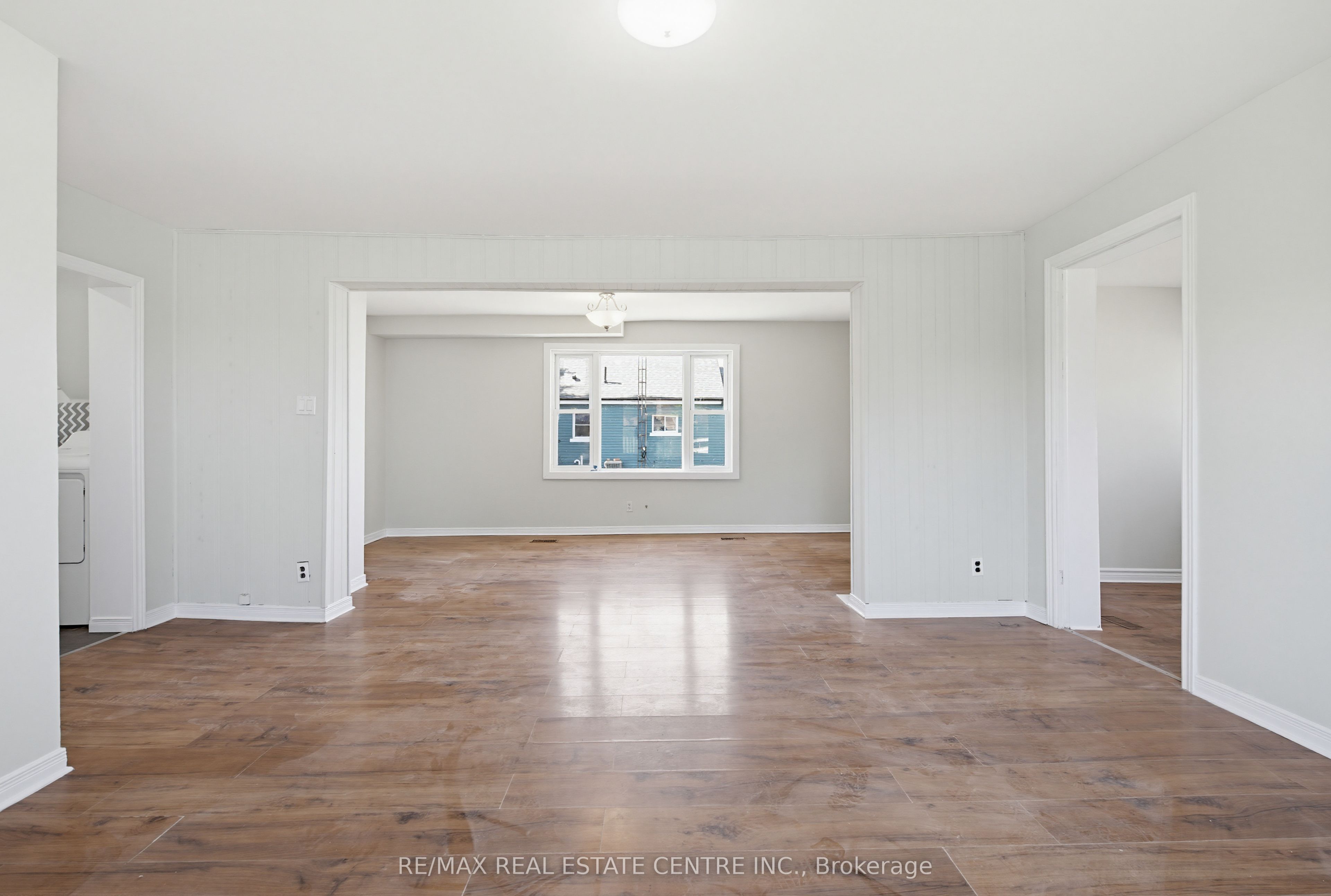 191290 13th Line Property Photo 7