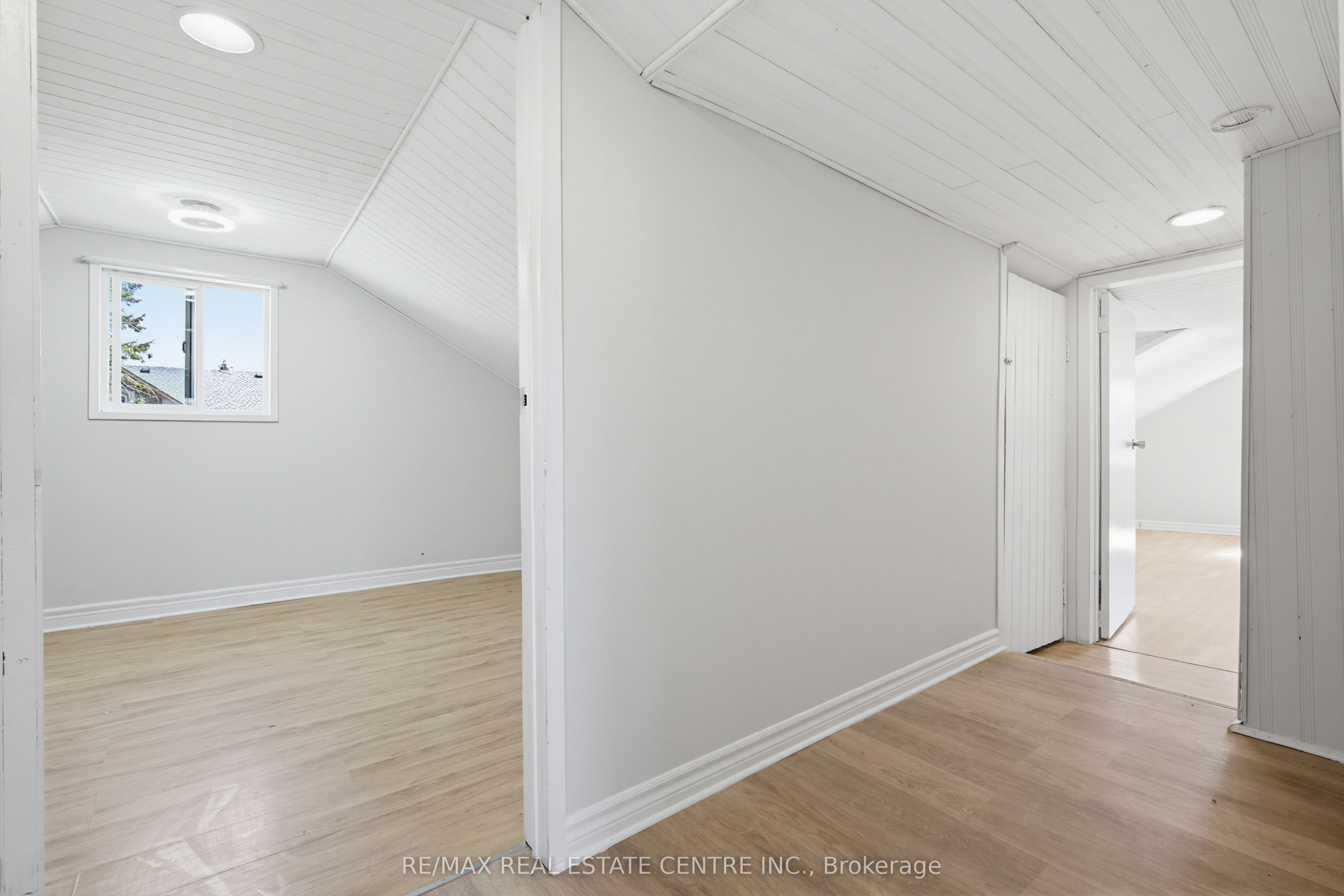 191290 13th Line Property Photo 13