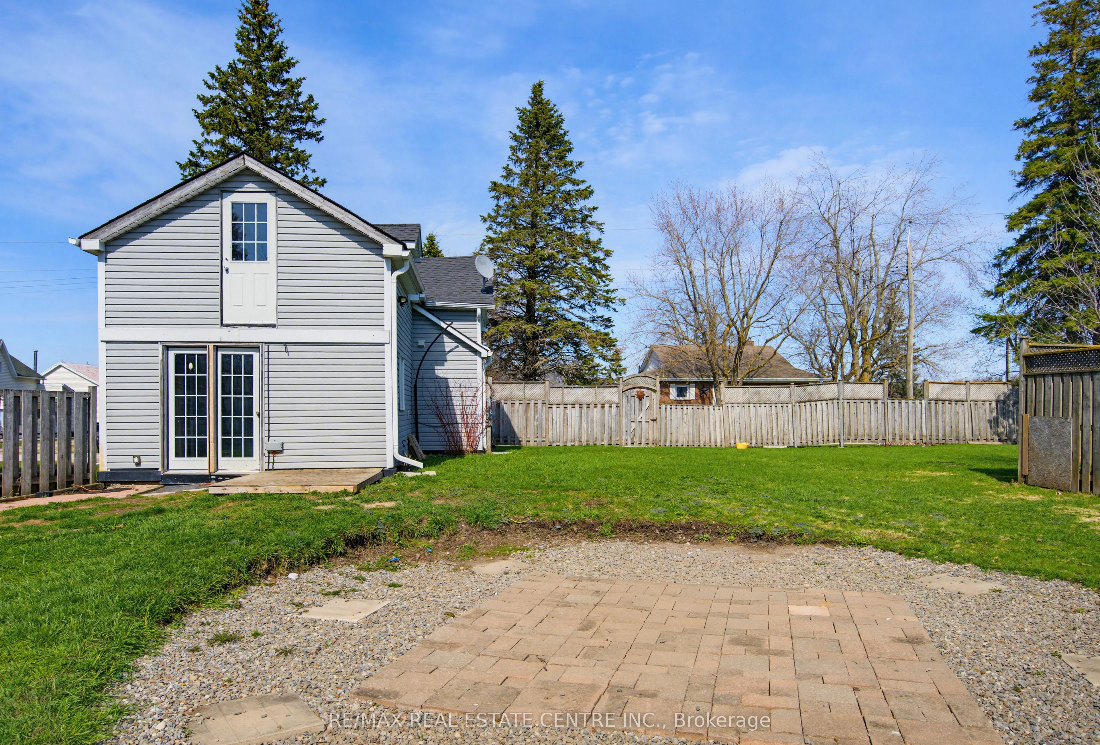 191290 13th Line Property Photo 20