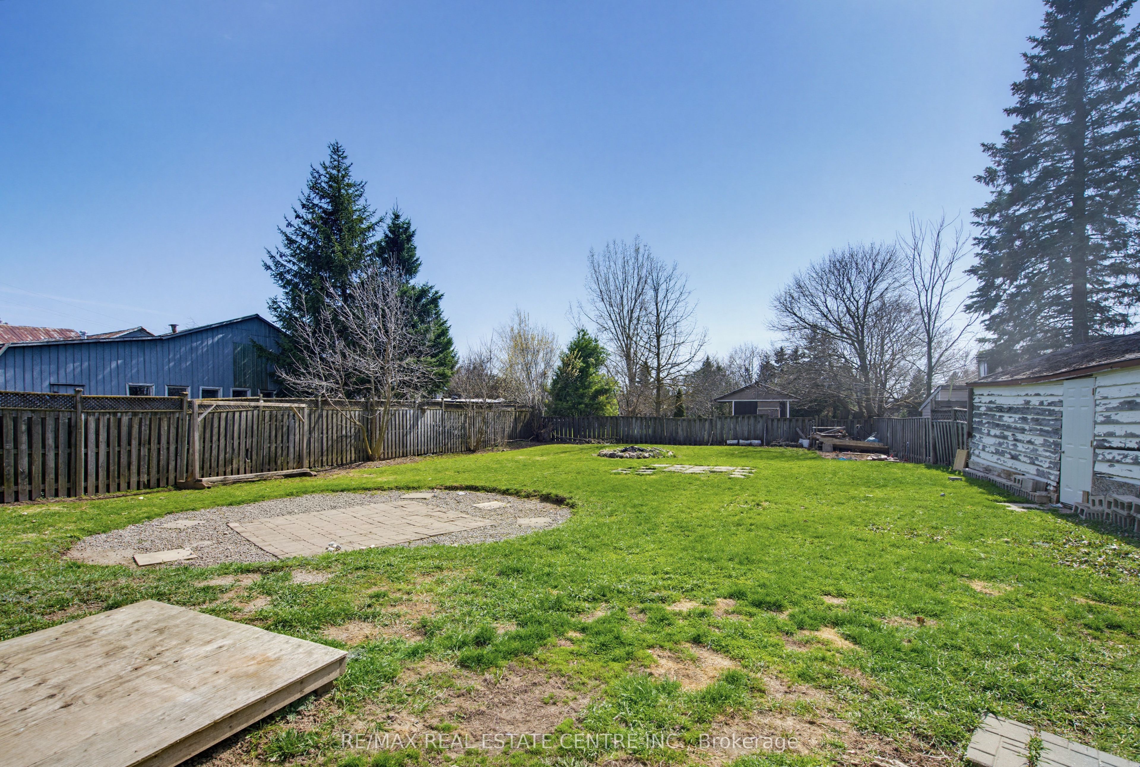 191290 13th Line Property Photo 22