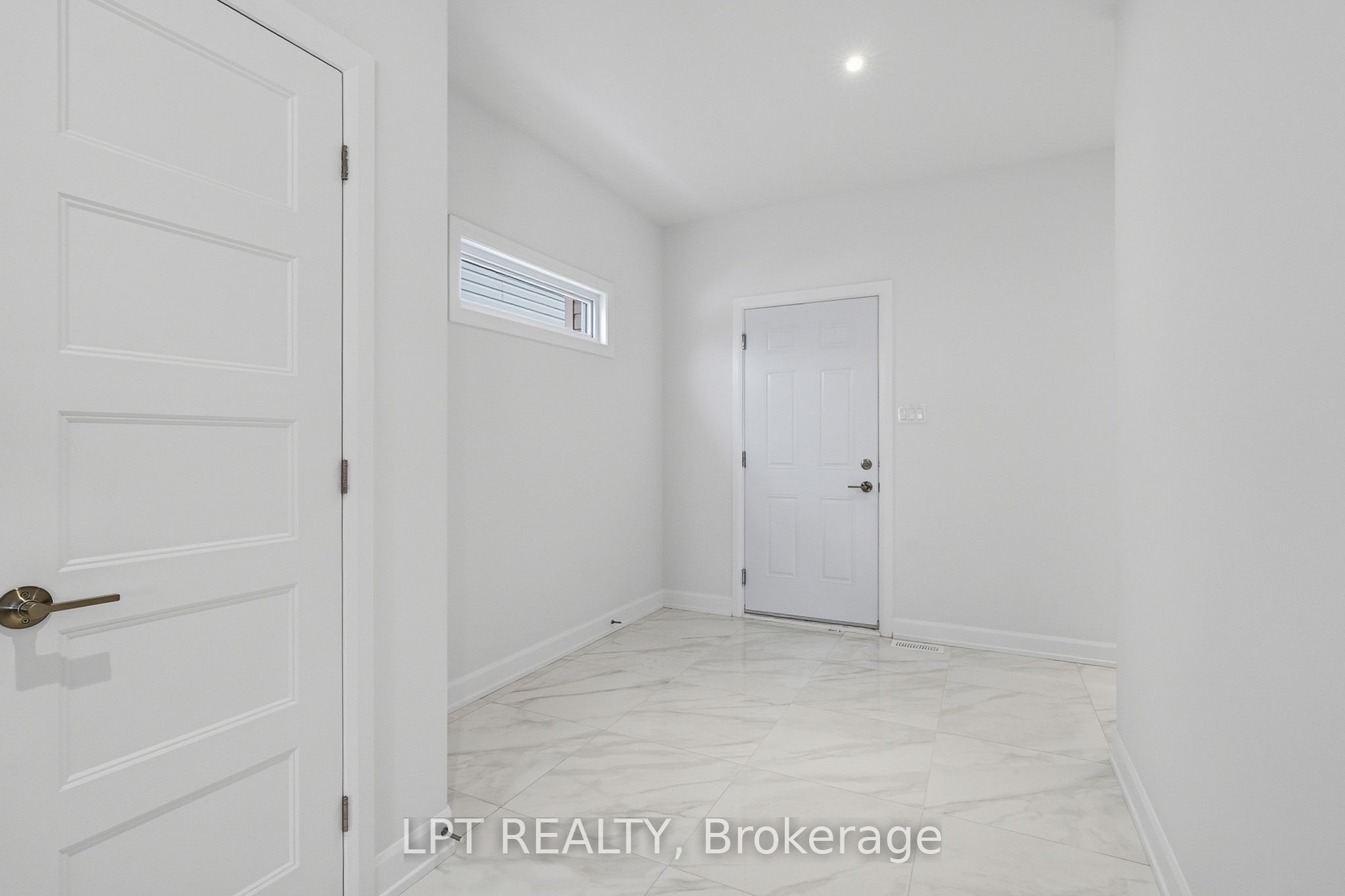 301 Moonlight Drive Property Photo 8