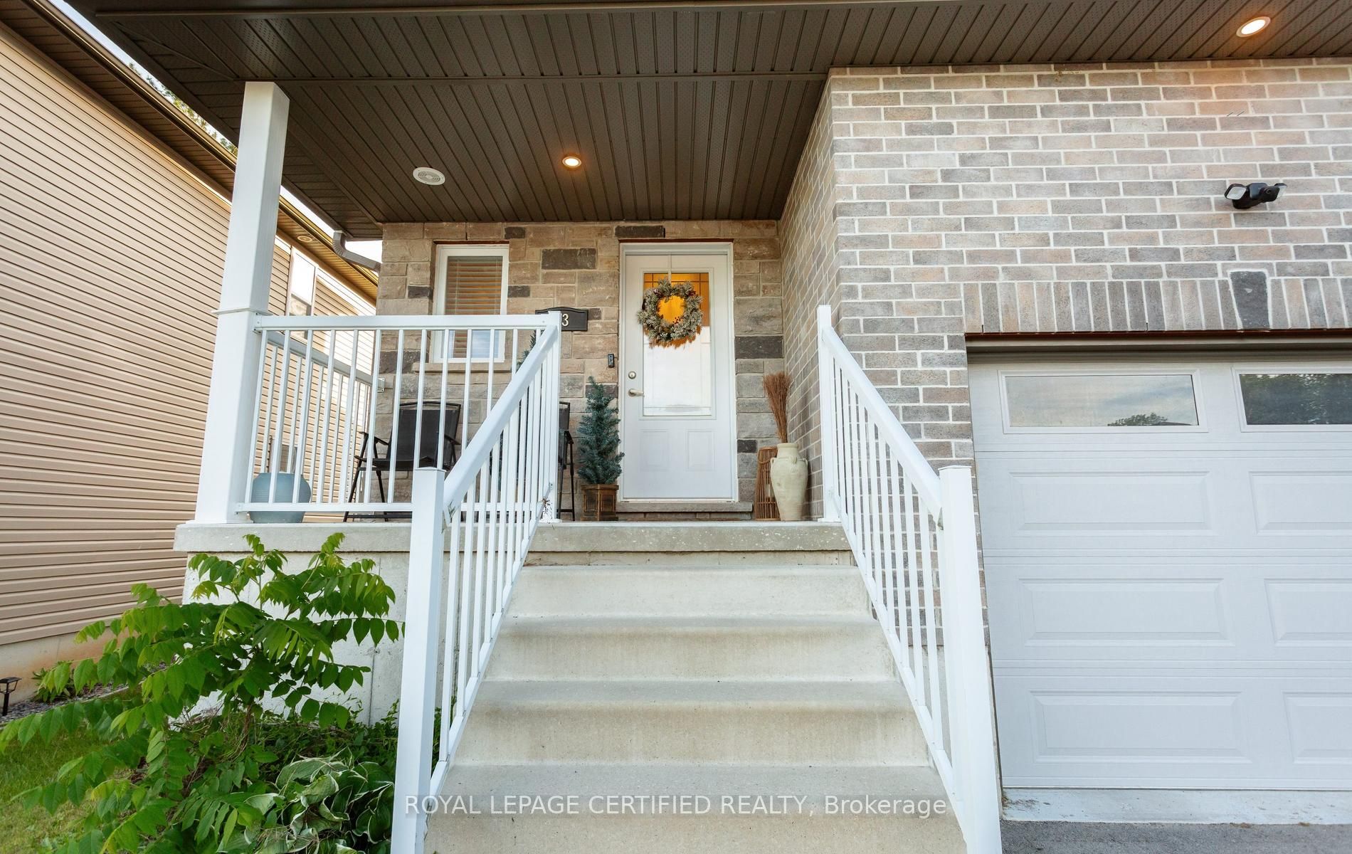 33 Kendell Lane Property Photo 2