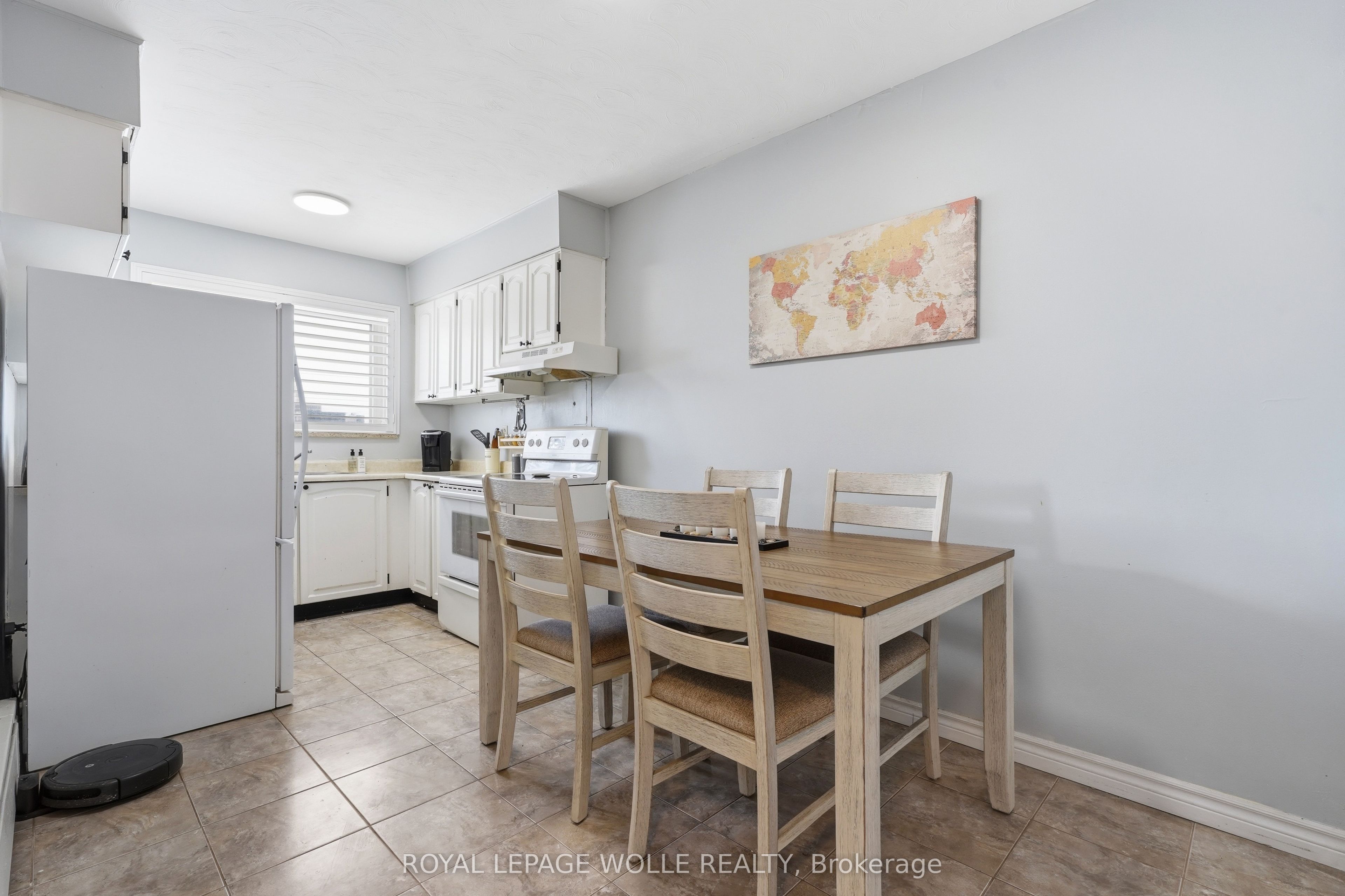 87 St George Street 403 Property Photo 6