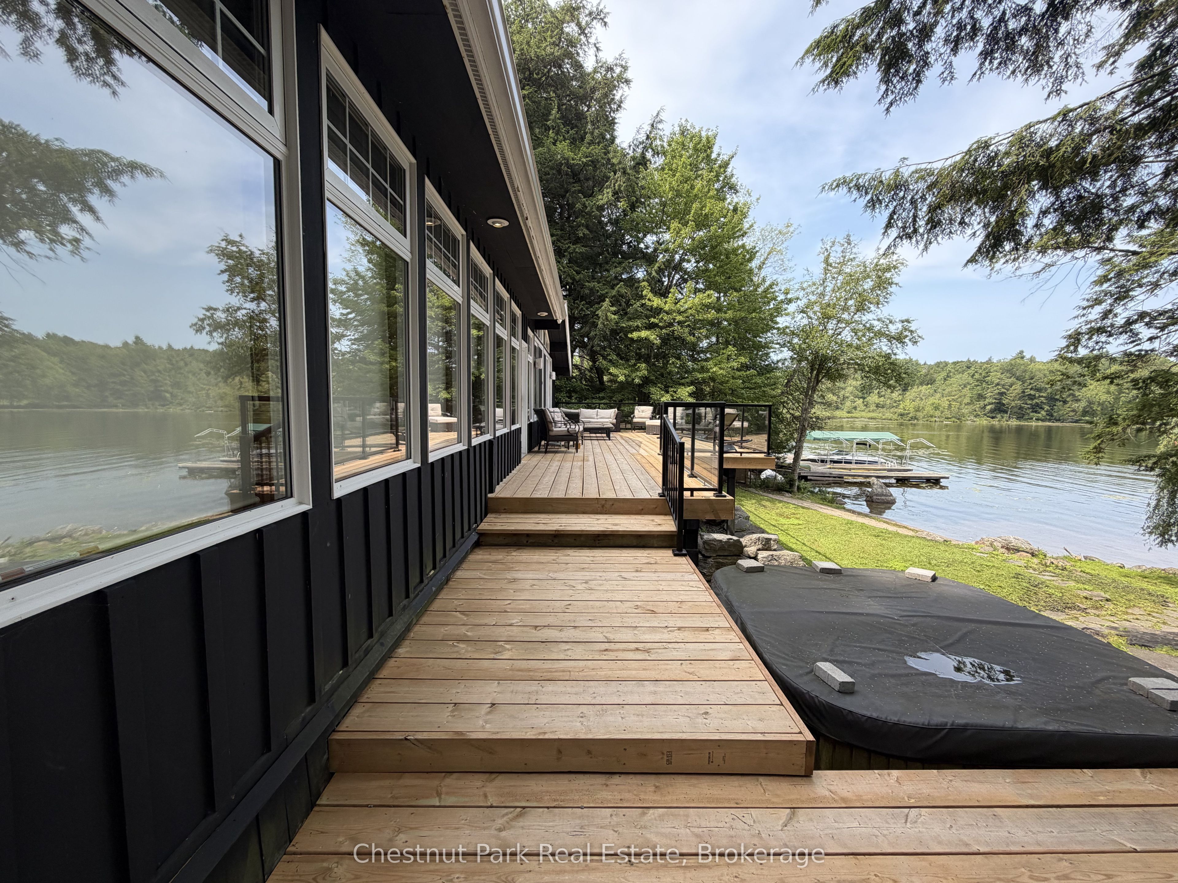 1002 Ahmic Drive N Property Photo 4