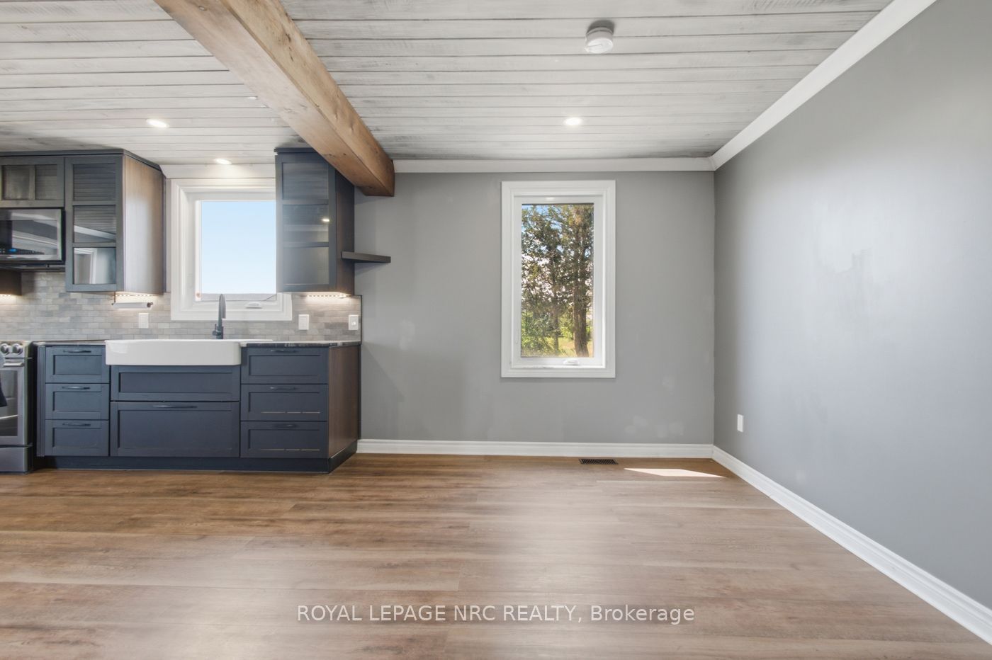 3667 Miller Road Property Photo 11