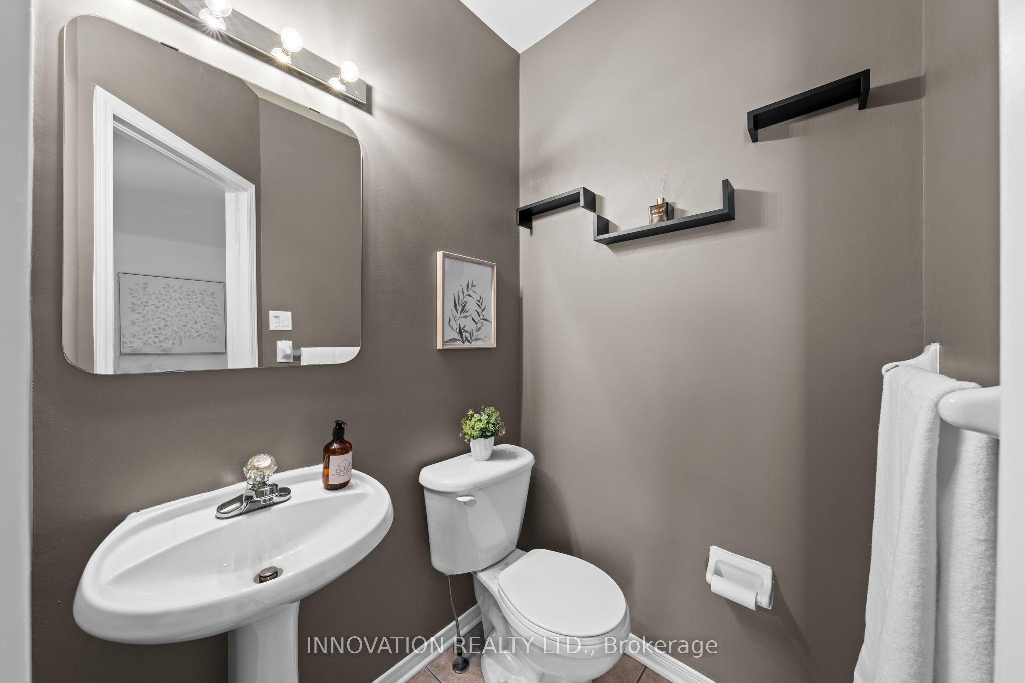 37 Chantilly Gate Property Photo 8