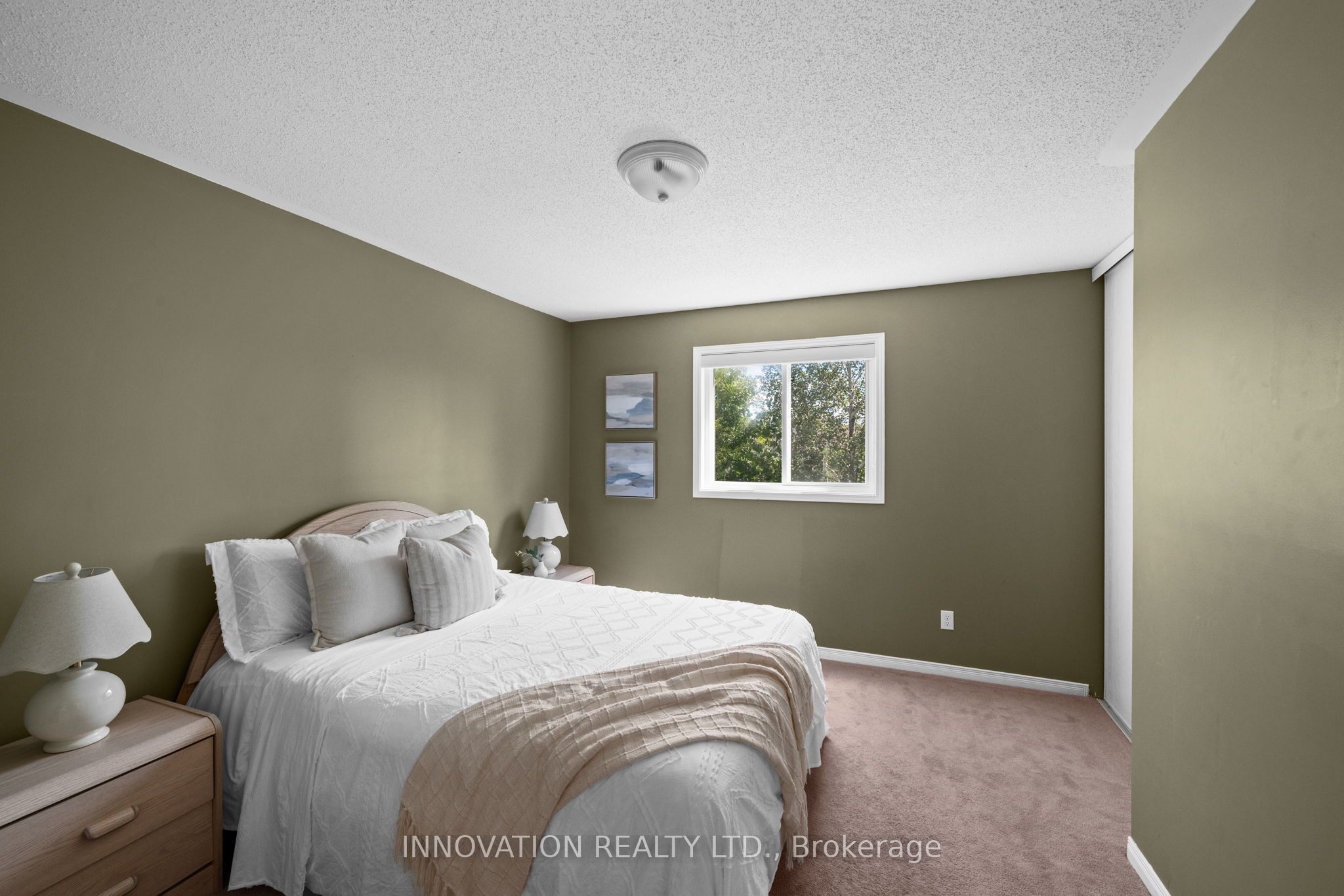37 Chantilly Gate Property Photo 24