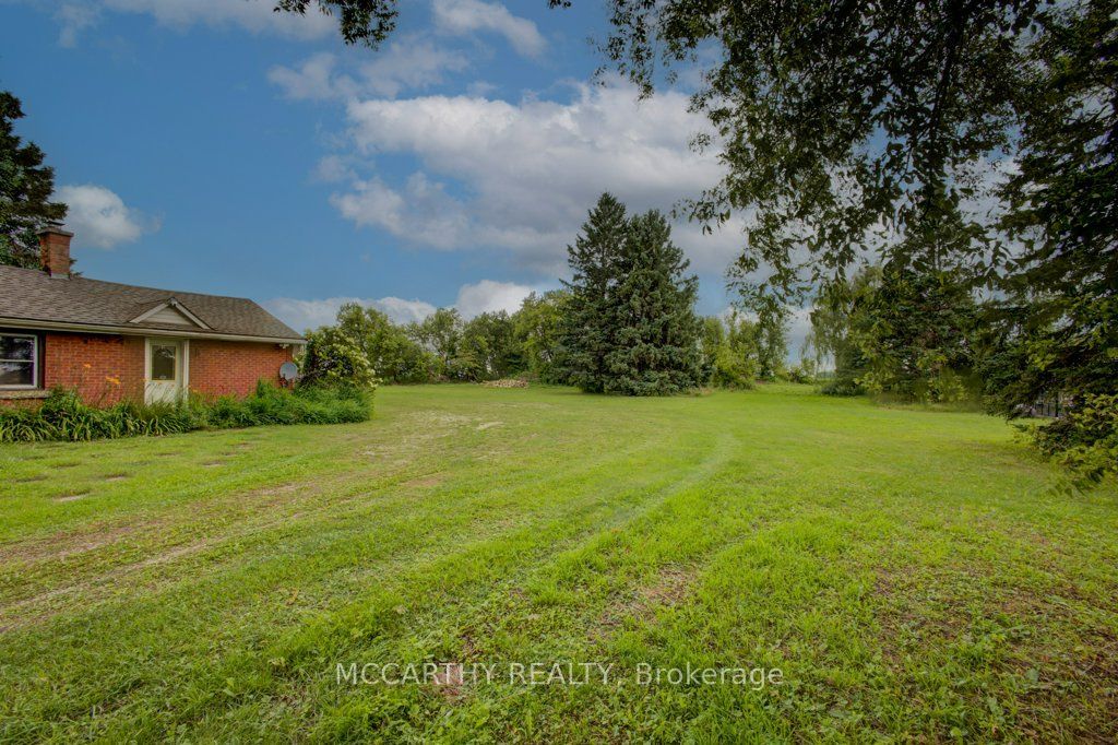 116239 2nd Line S Property Photo 9