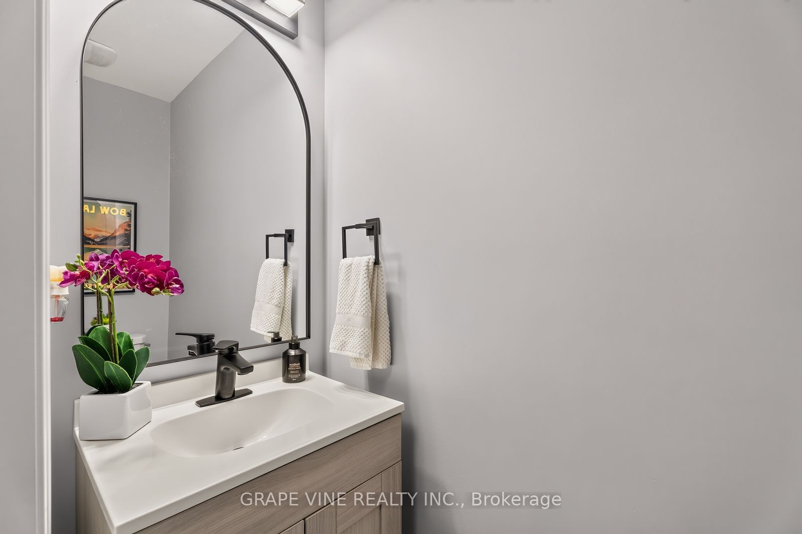 3566 River Run Avenue Property Photo 6