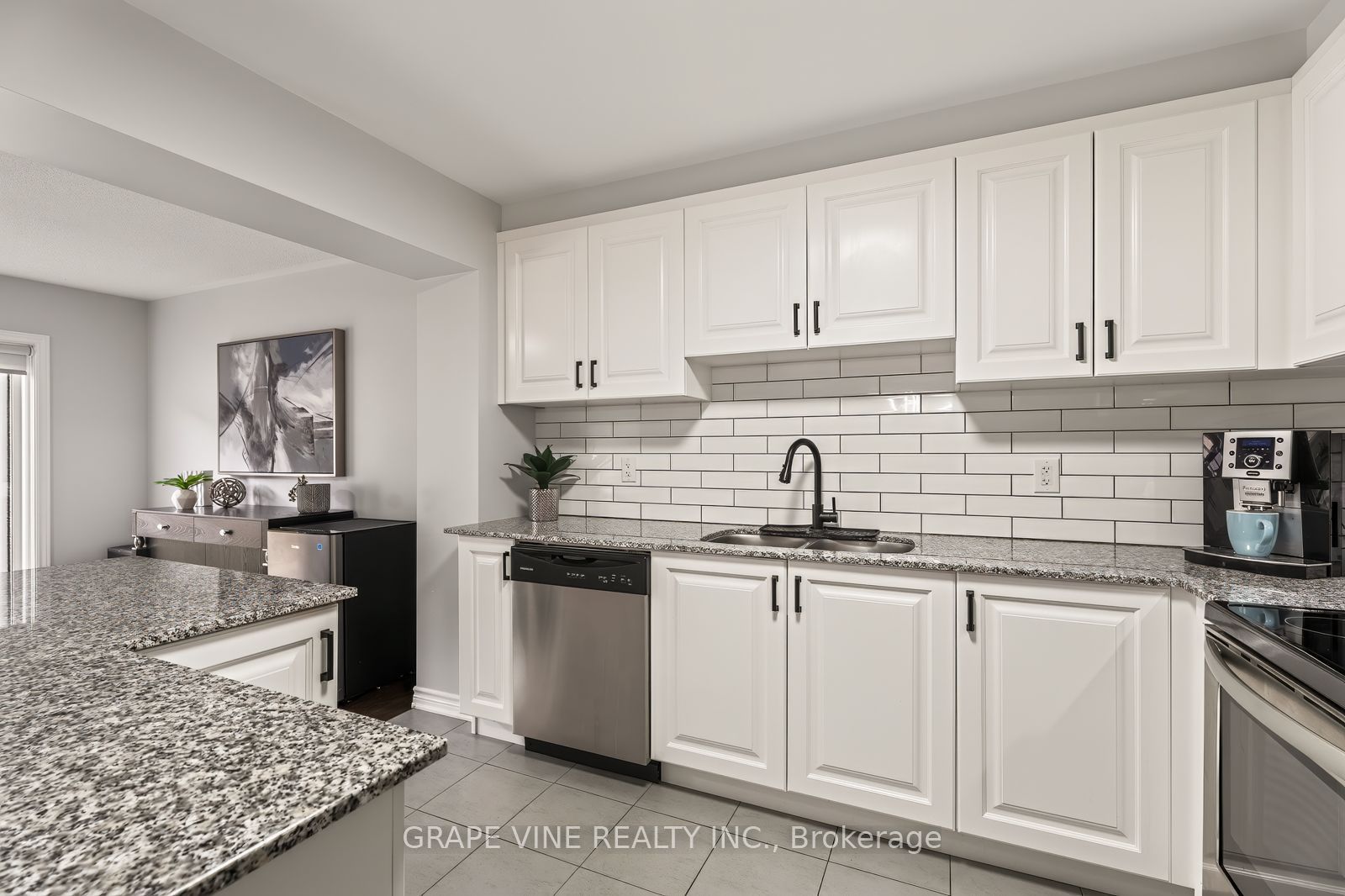 3566 River Run Avenue Property Photo 10