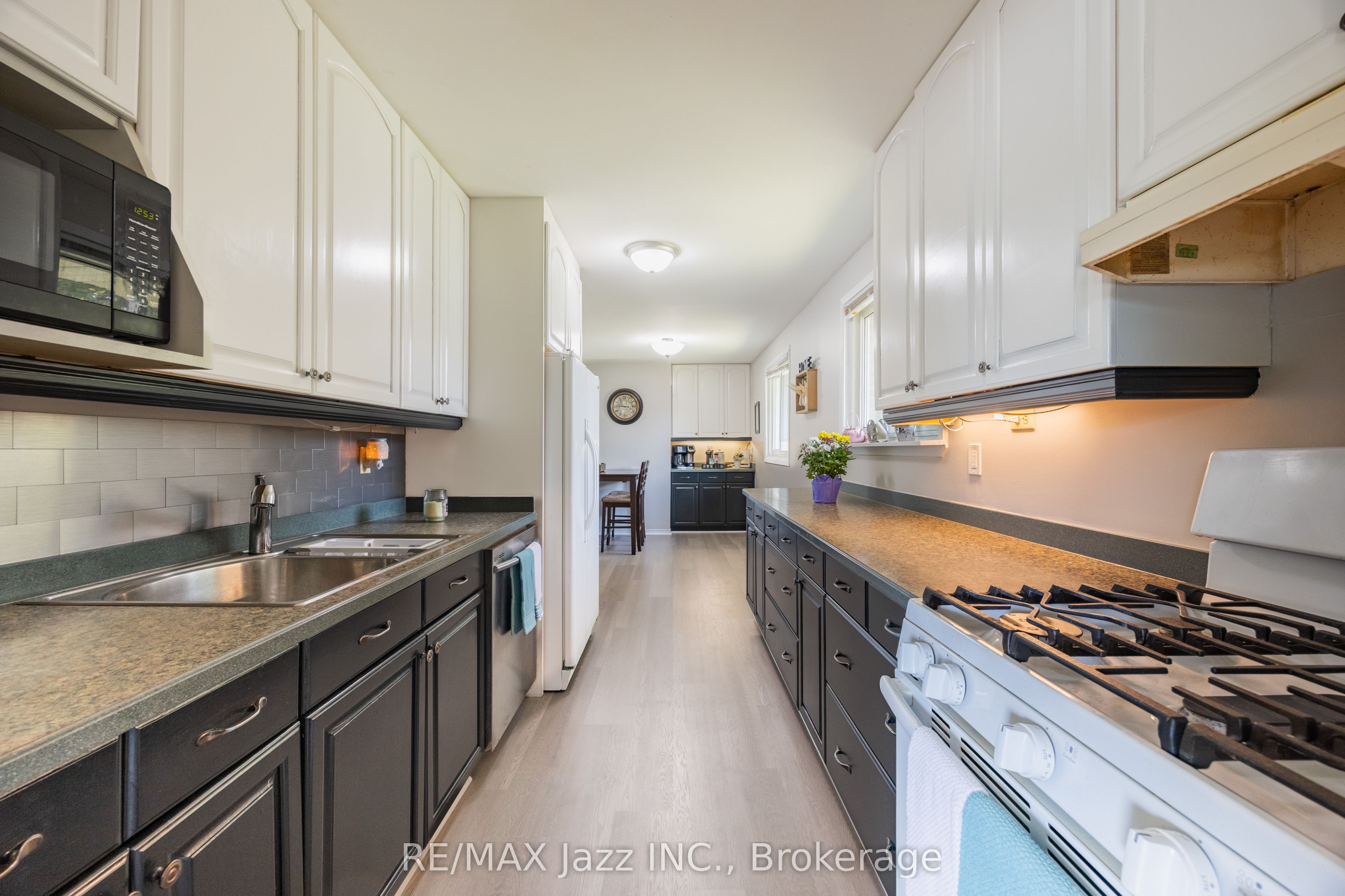 62 Crossley Drive Property Photo 16
