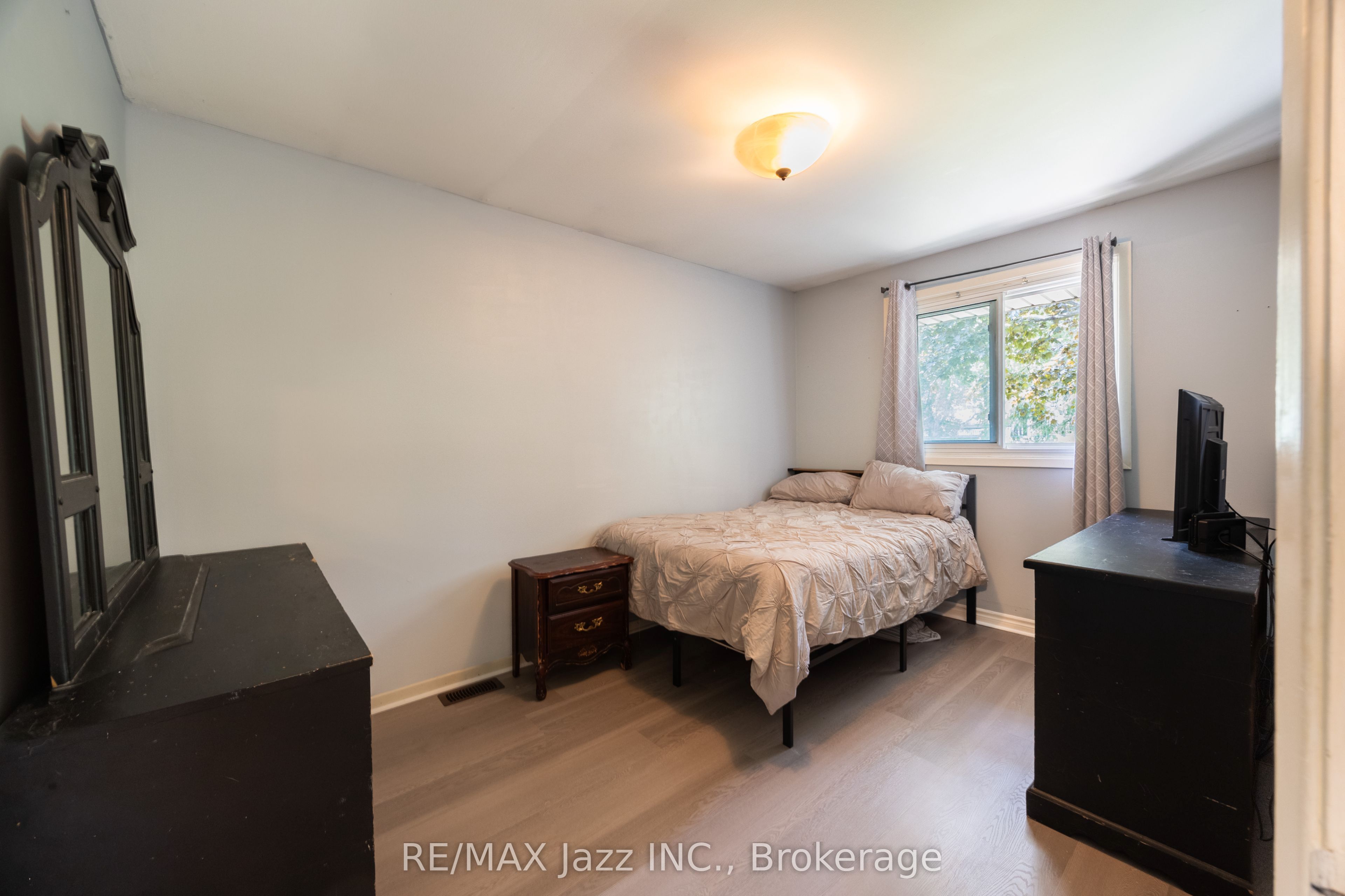 62 Crossley Drive Property Photo 22