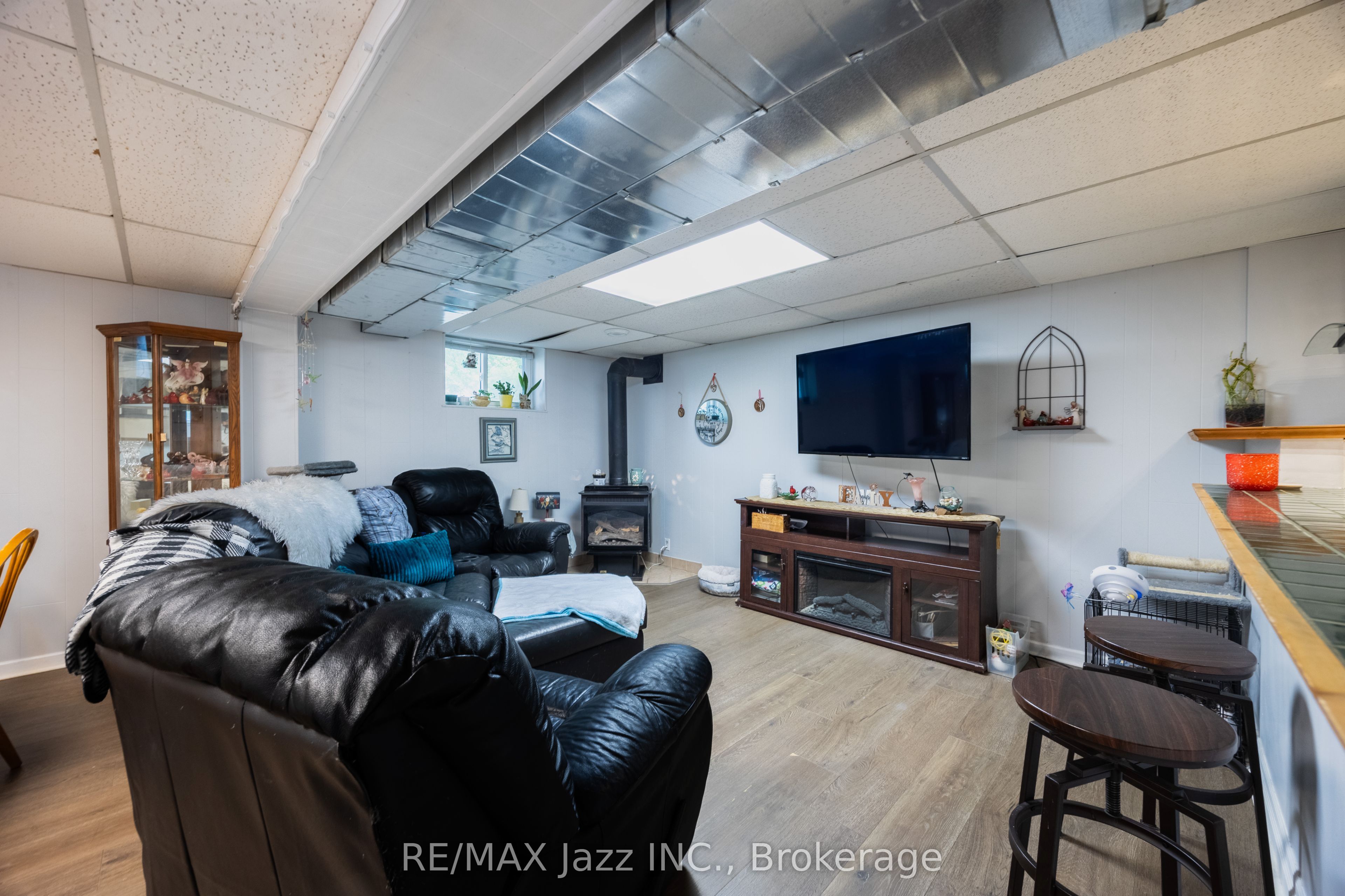 62 Crossley Drive Property Photo 32